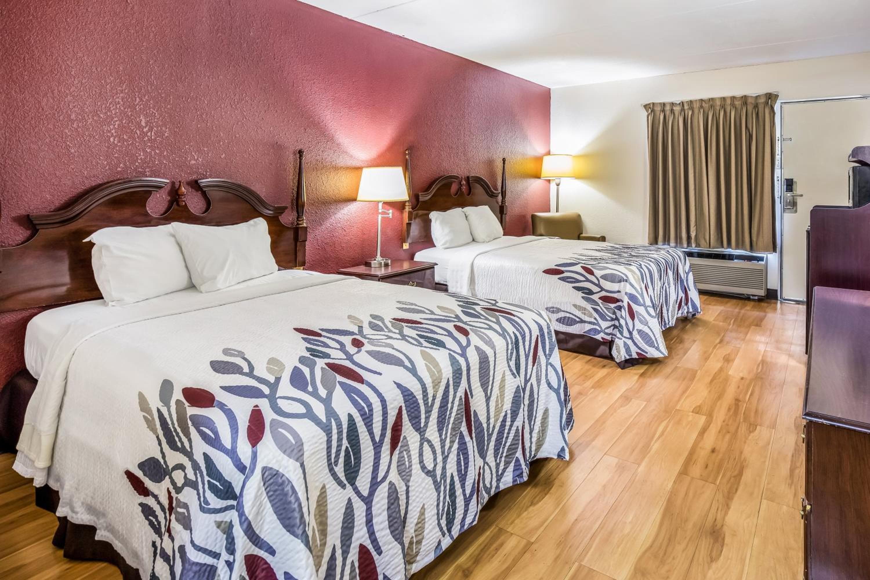 Red Roof Inn Caryville