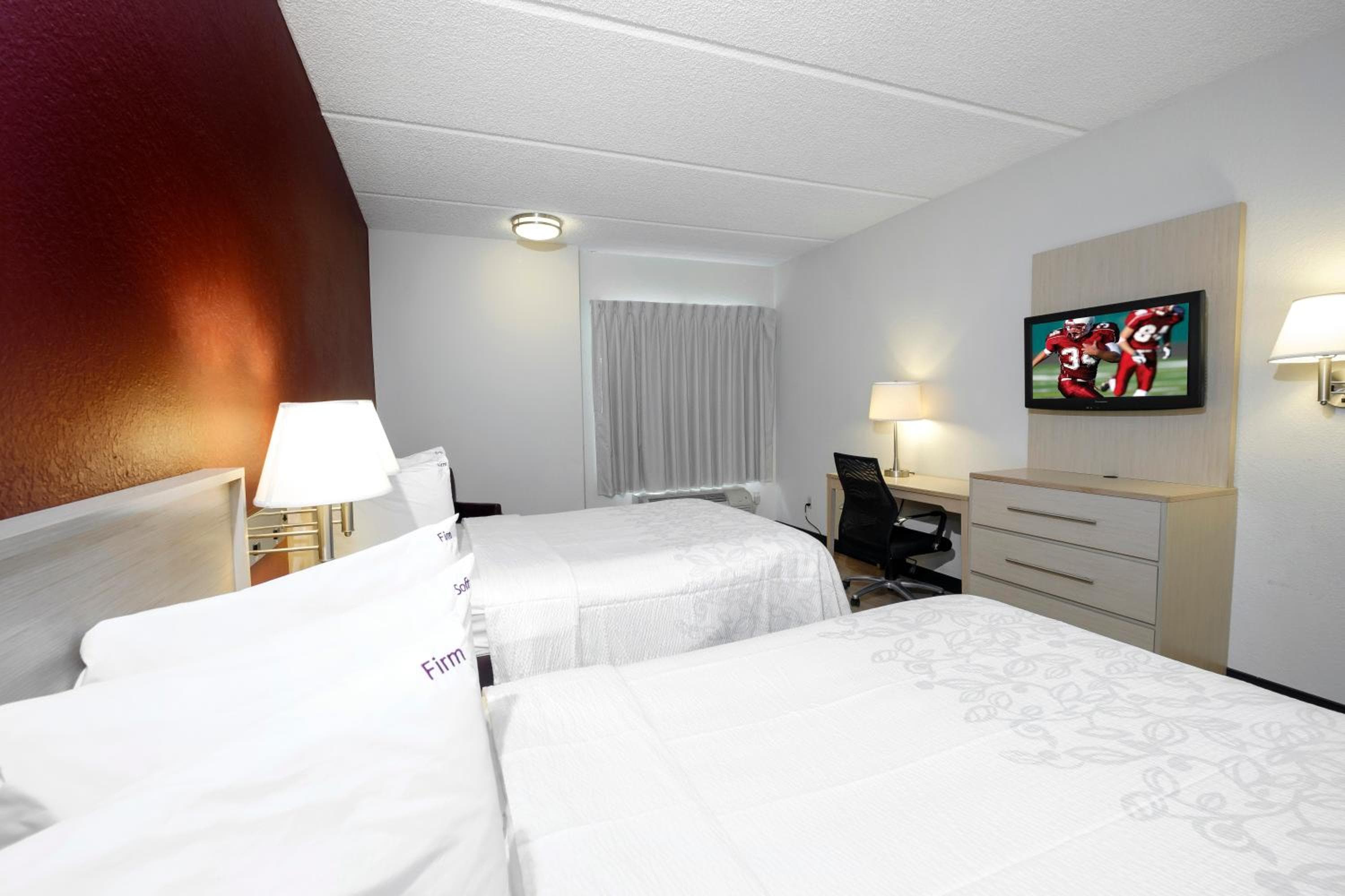 Red Roof Inn PLUS + Gainesville