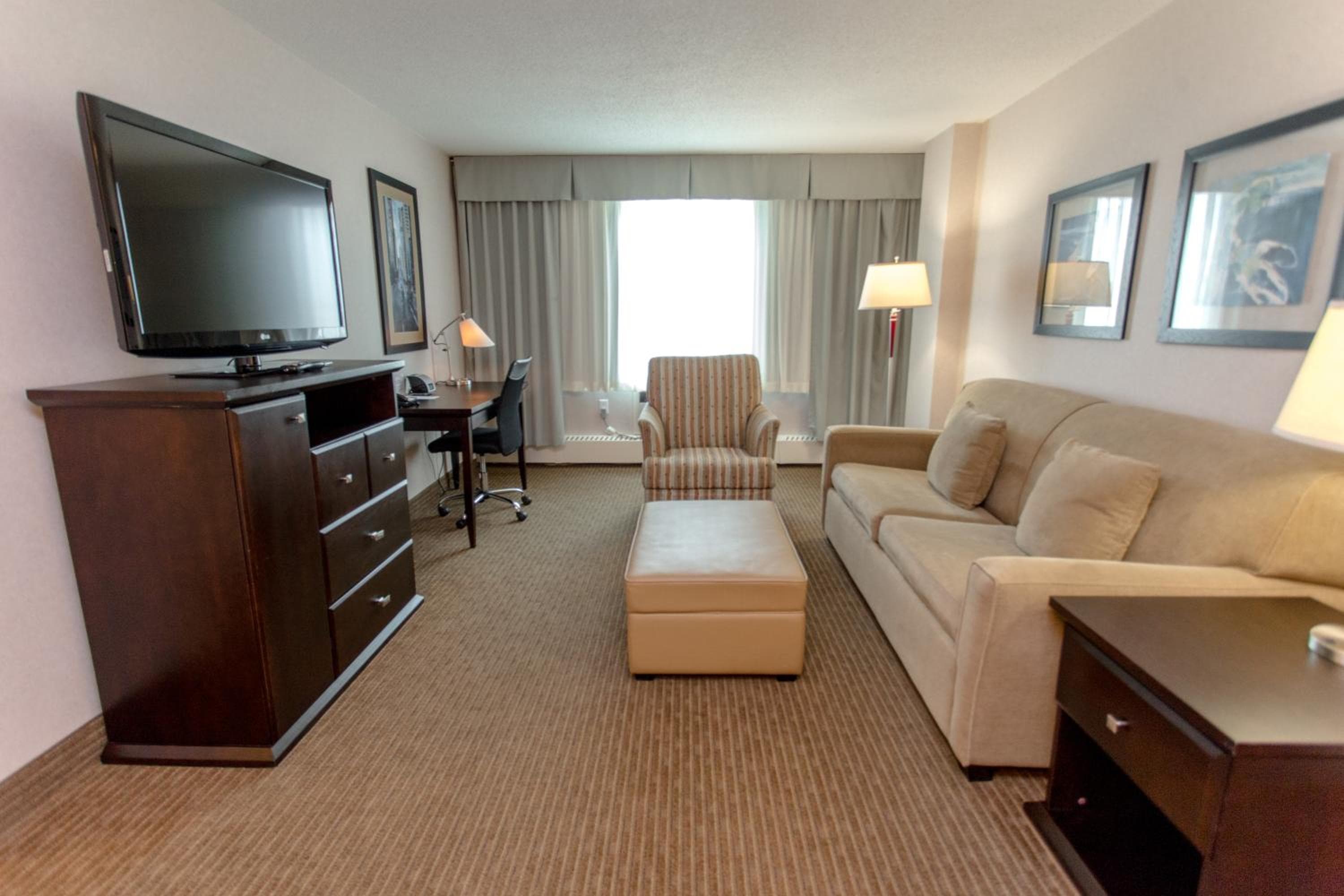 Campus Tower Suite Hotel