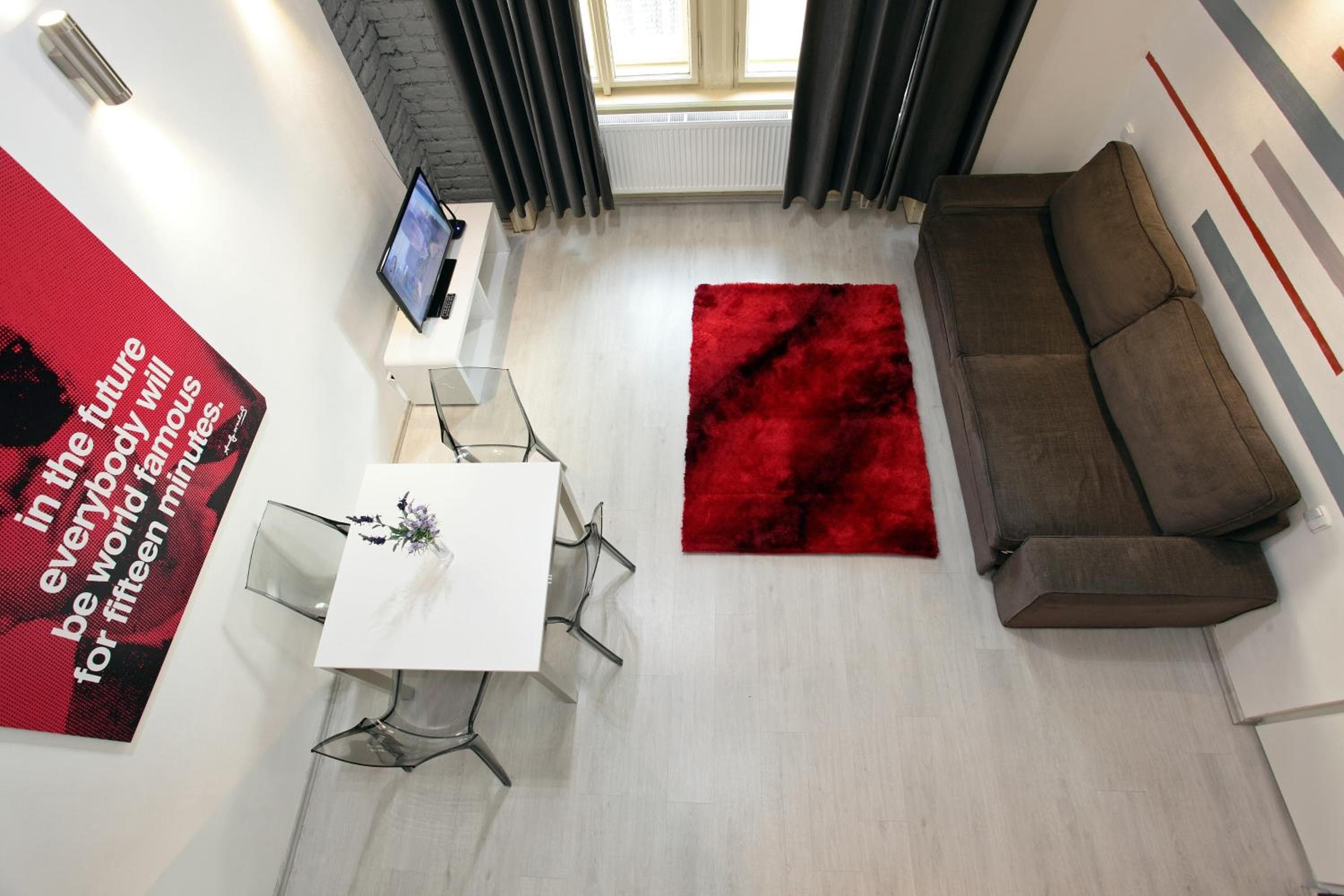Apartment House - The Modern Flat