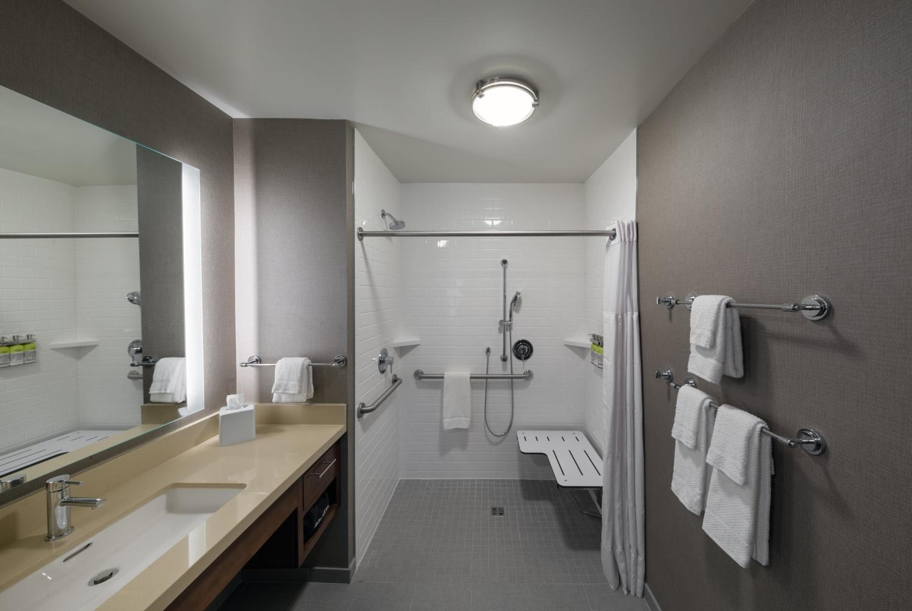 Staybridge Suites - Phoenix – Biltmore Area by IHG
