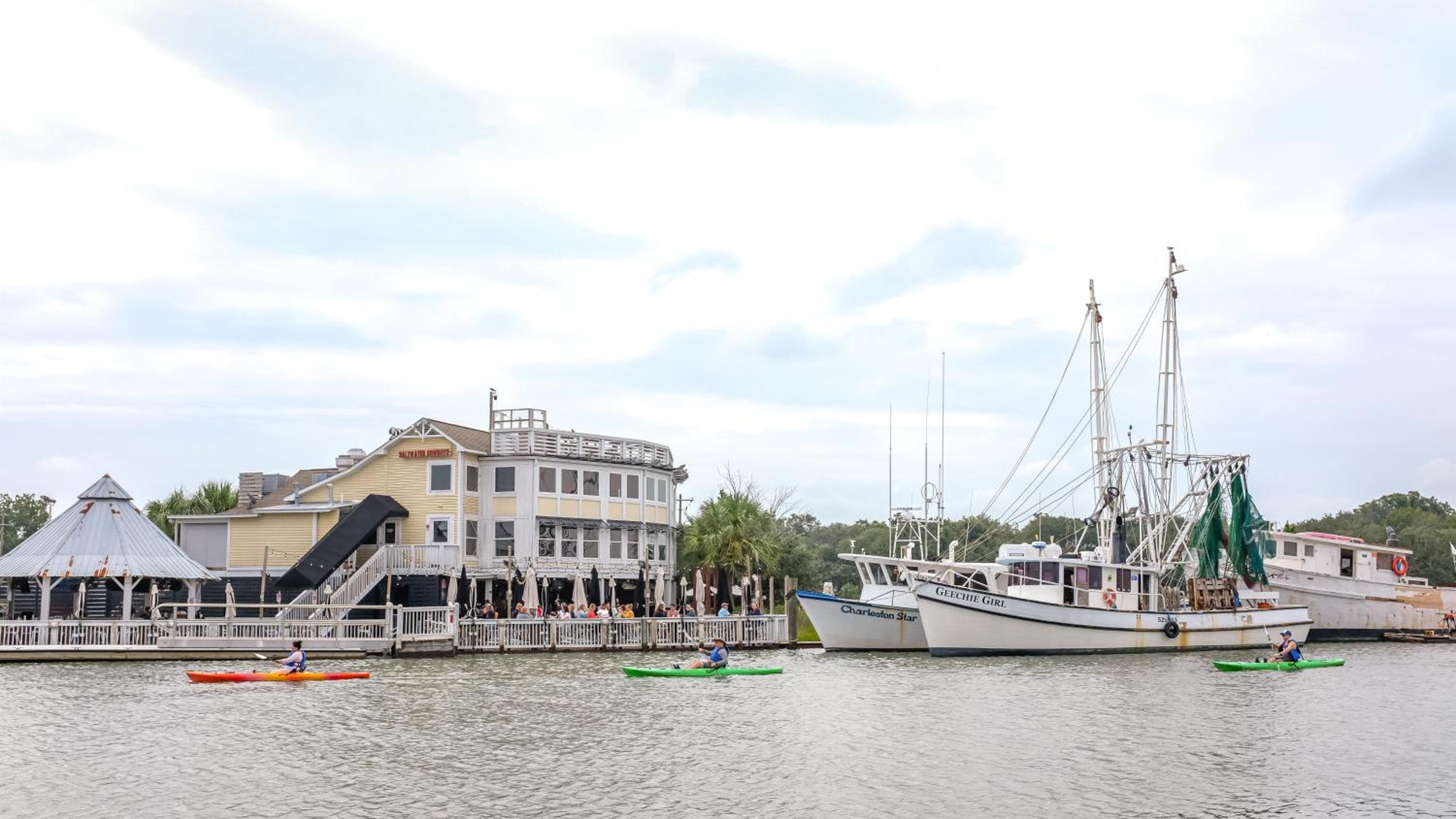 Shem Creek Inn