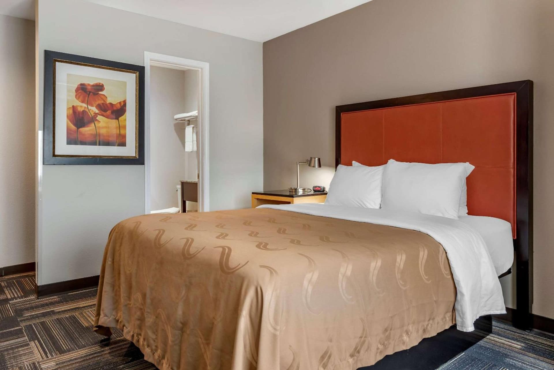 Quality Inn & Suites Evansville Downtown