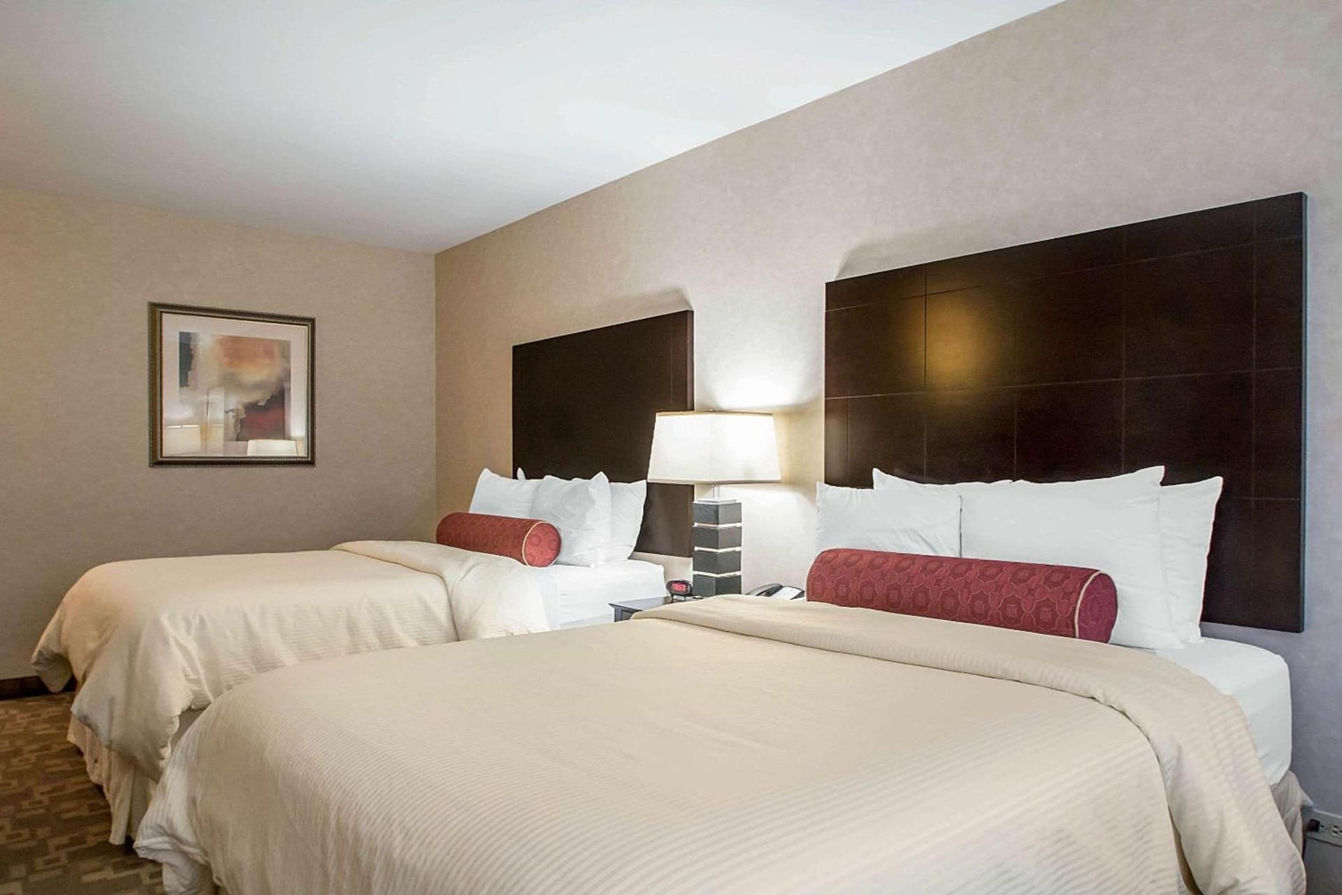Clarion Inn Elmhurst - Oak Brook near I-88, I-290, I-294