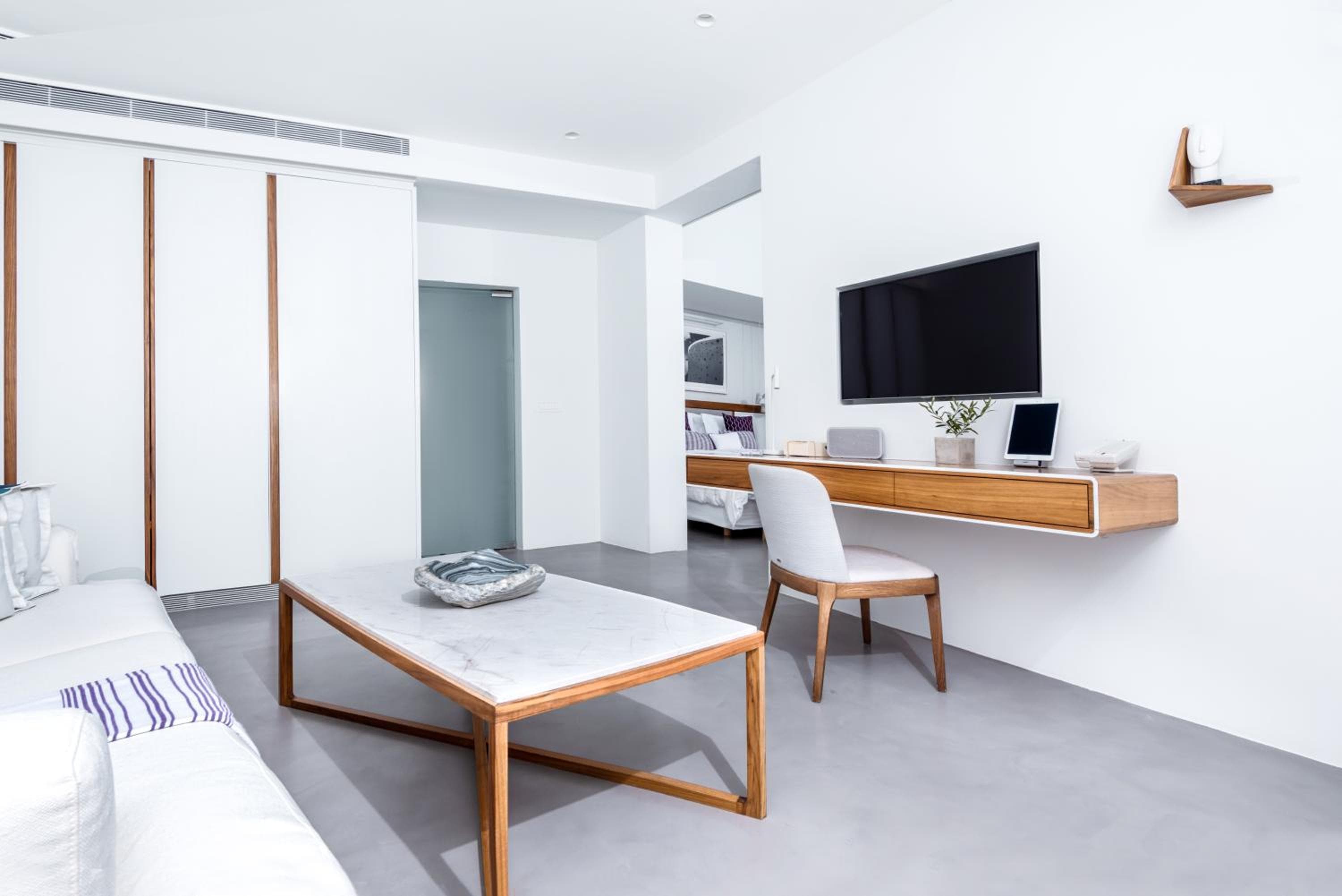 Grace Hotel, Auberge Collection