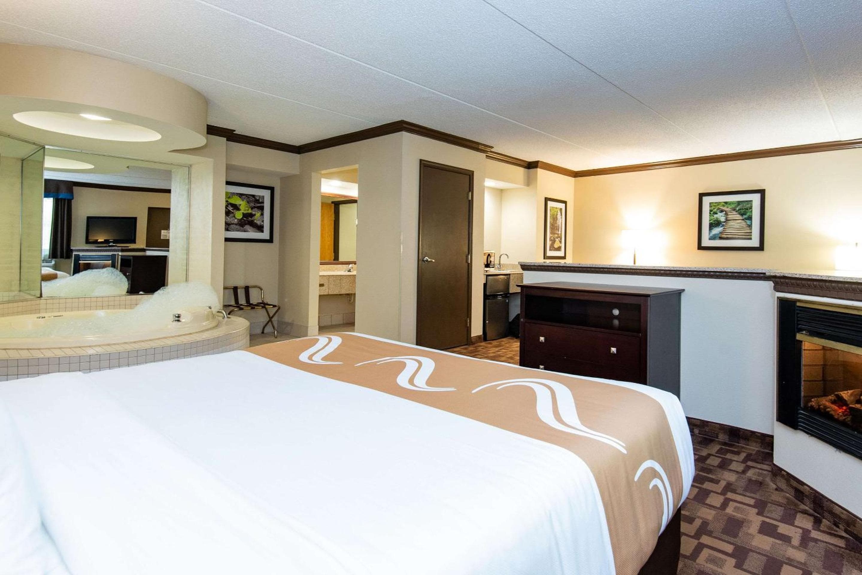 Quality Inn & Suites Quakertown-Allentown