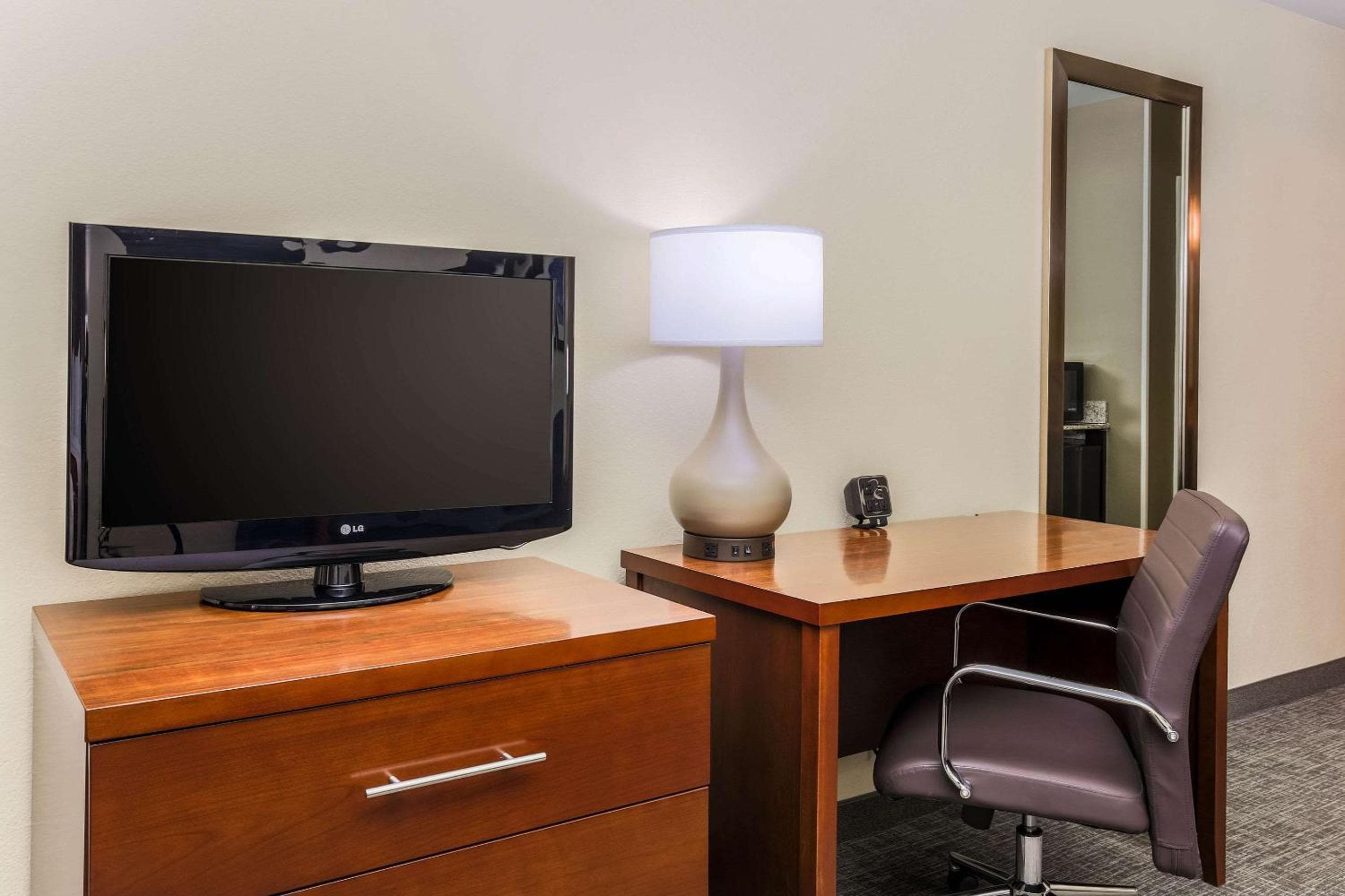 Comfort Suites DFW N-Grapevine