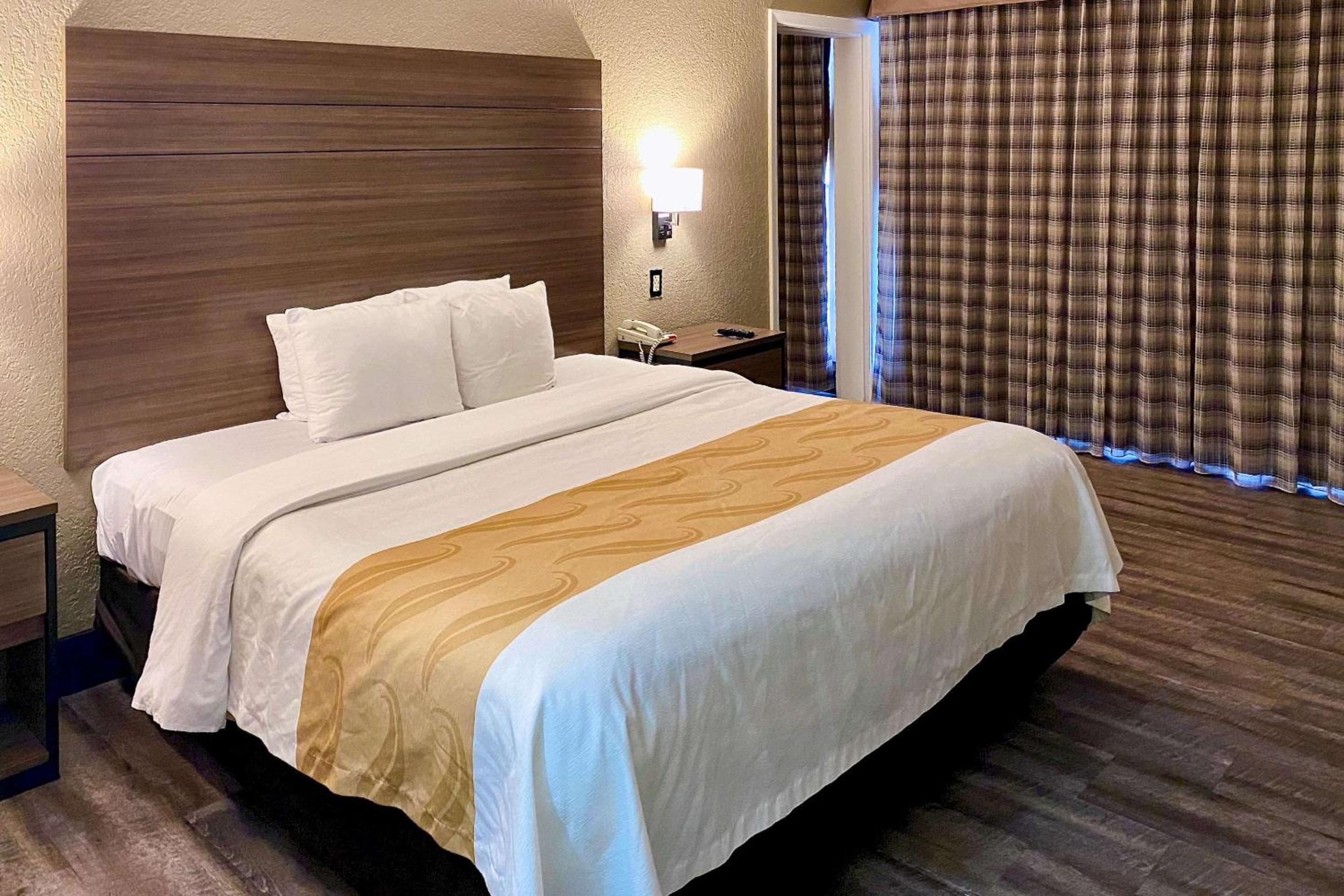 Quality Inn & Suites Airport