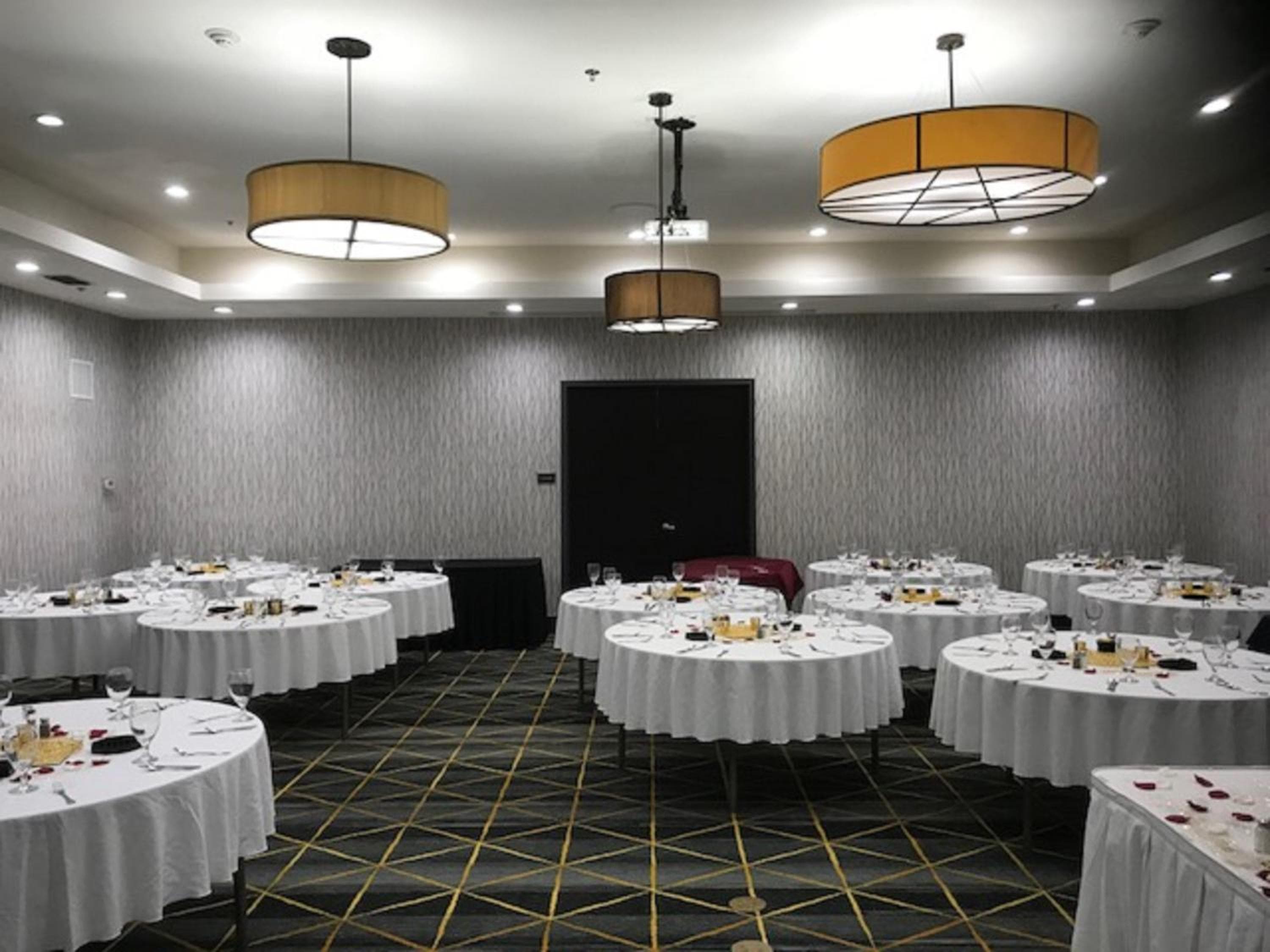 Holiday Inn & Suites McKinney - N Allen by IHG