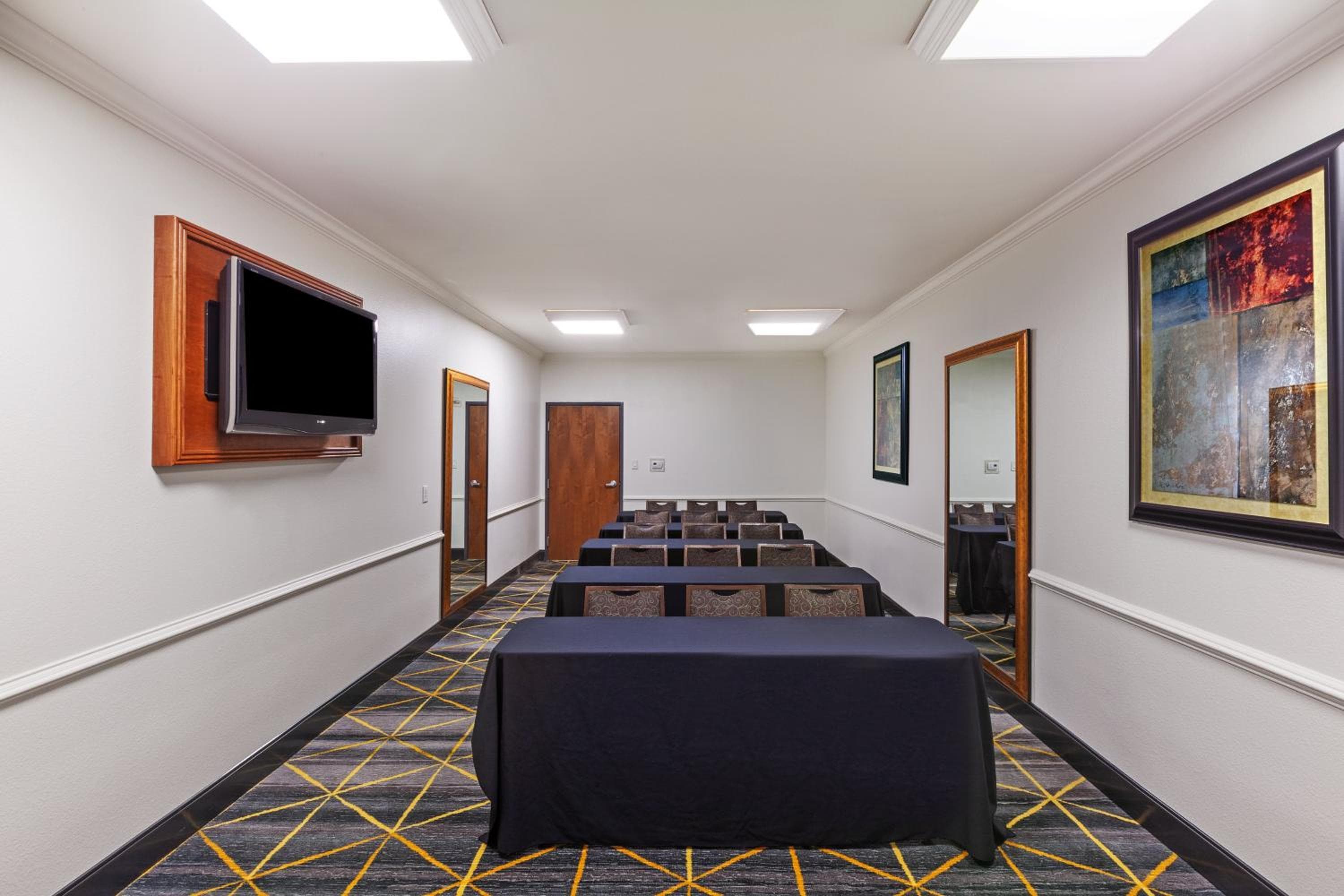 Holiday Inn & Suites McKinney - N Allen by IHG