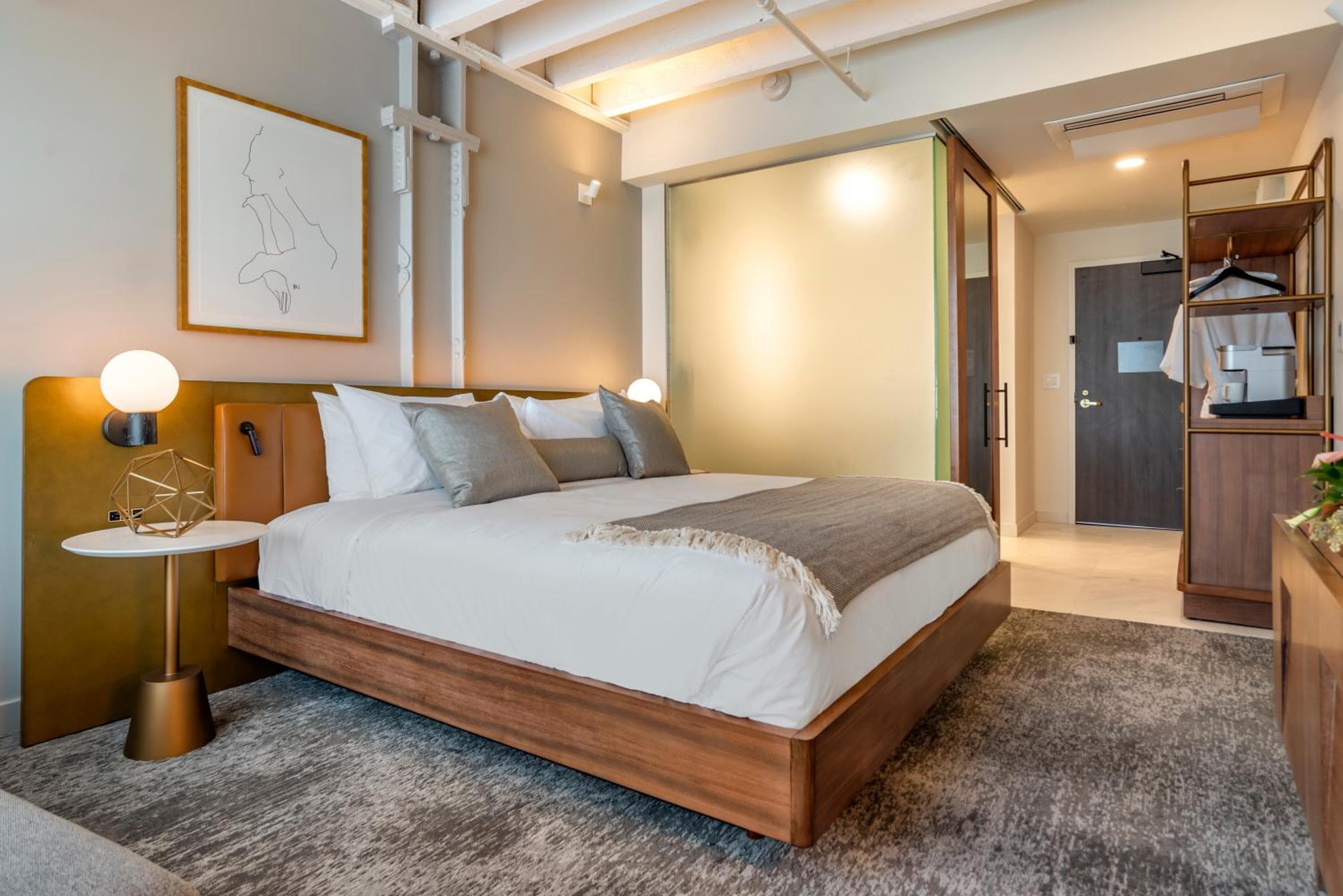 ONE11 Hotel