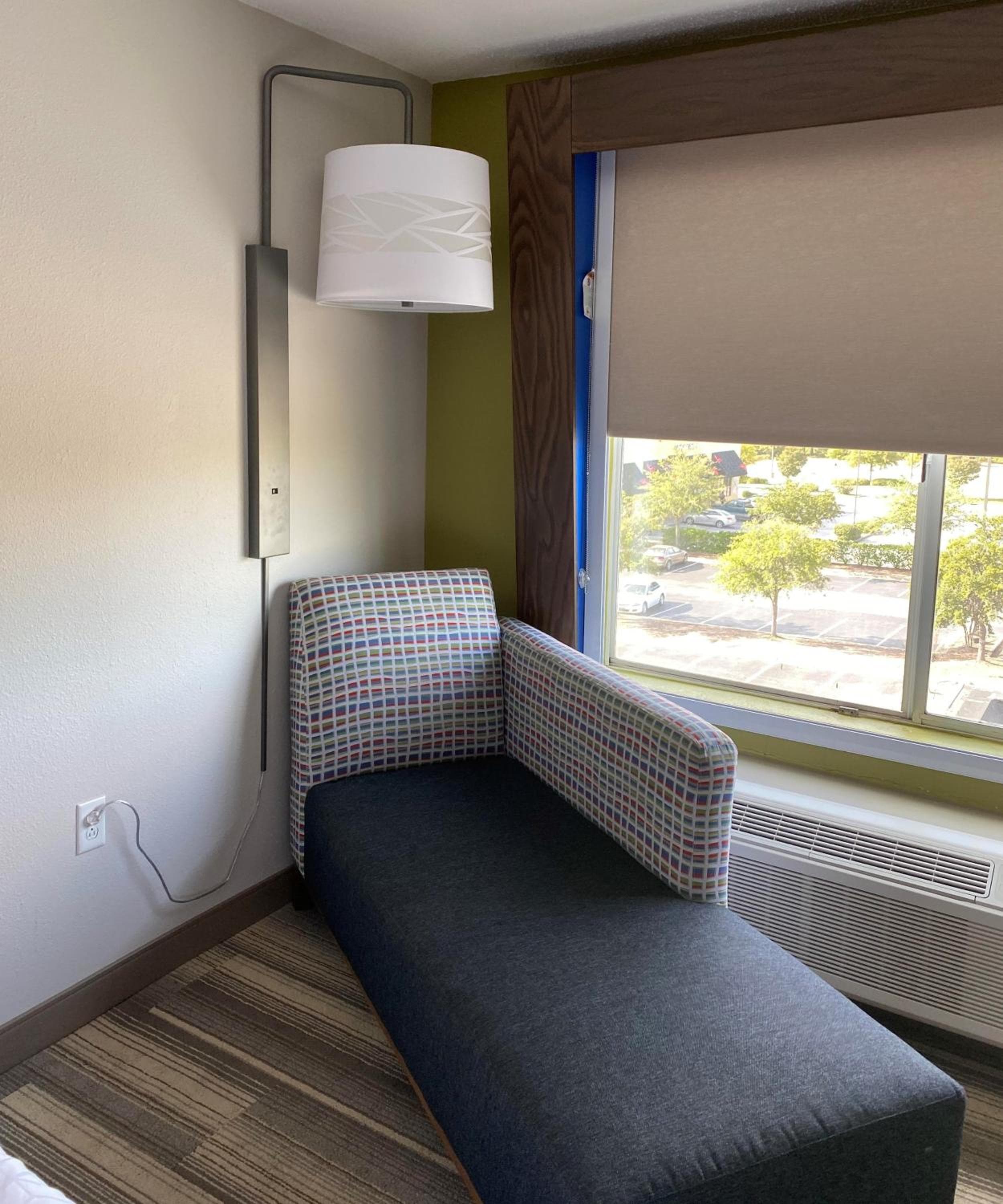 Holiday Inn Express & Suites Columbia-I-26 @ Harbison Blvd by IHG