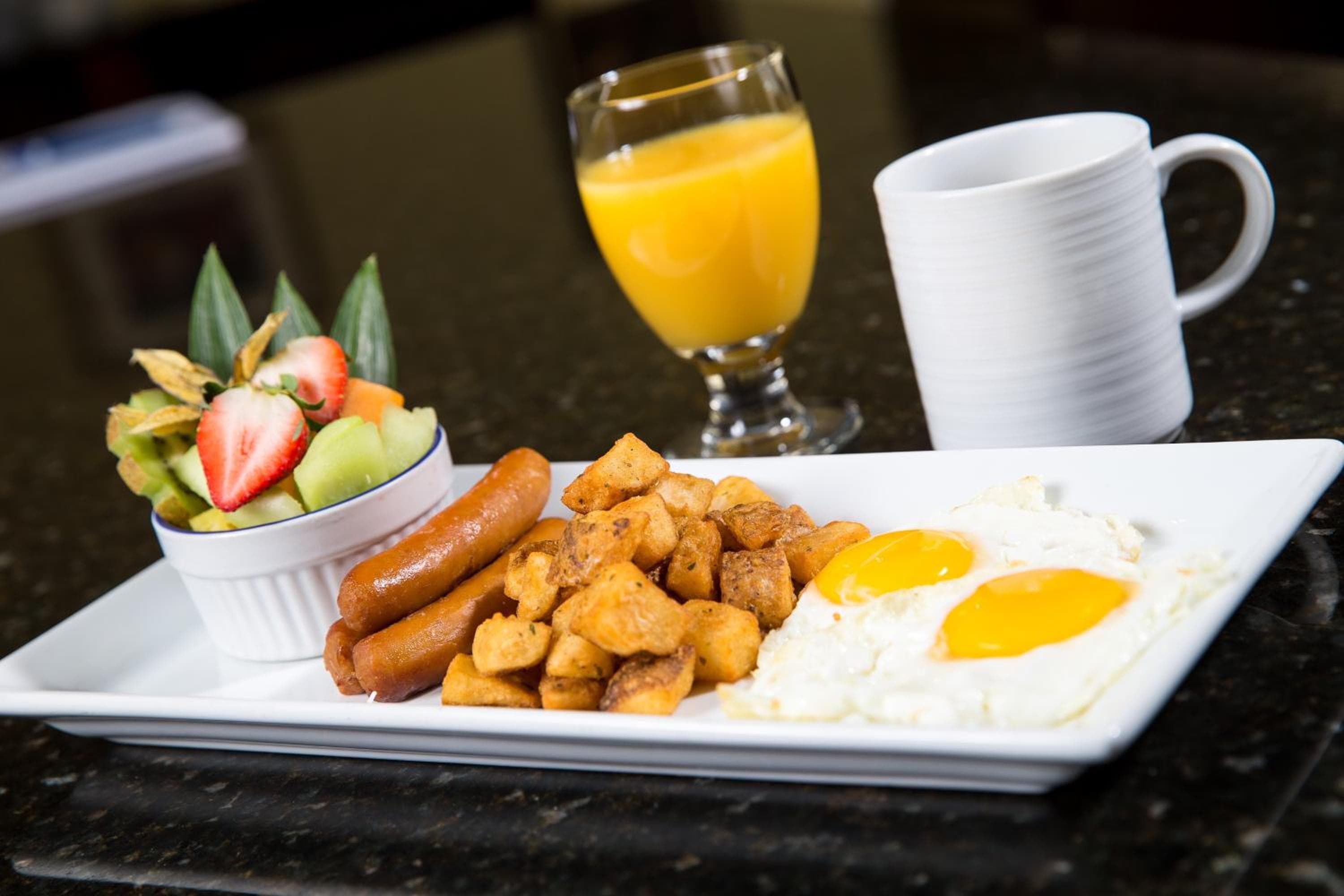 Holiday Inn Montreal Longueuil by IHG