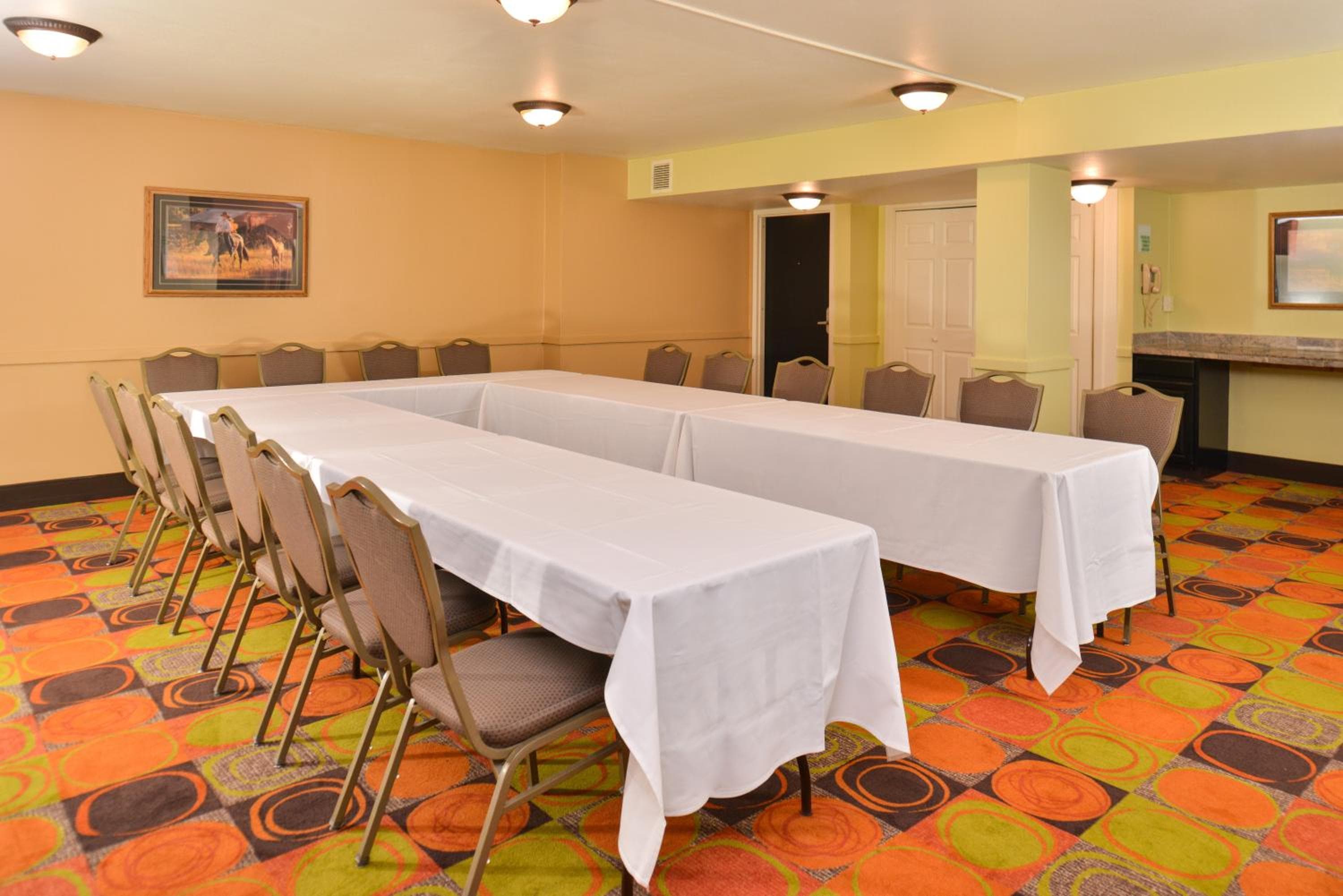 Ramada Plaza by Wyndham Sheridan Hotel & Convention Center