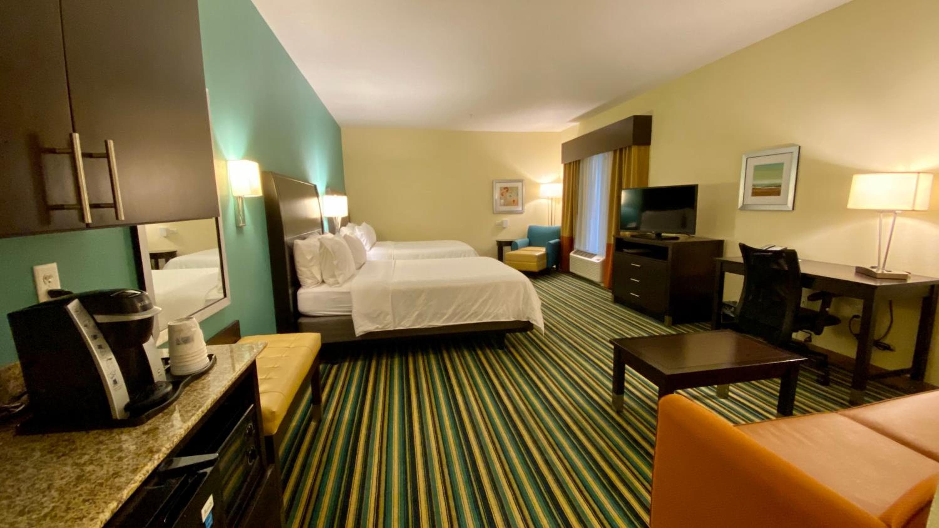 Holiday Inn Express Hotel & Suites Orlando East-UCF Area by IHG
