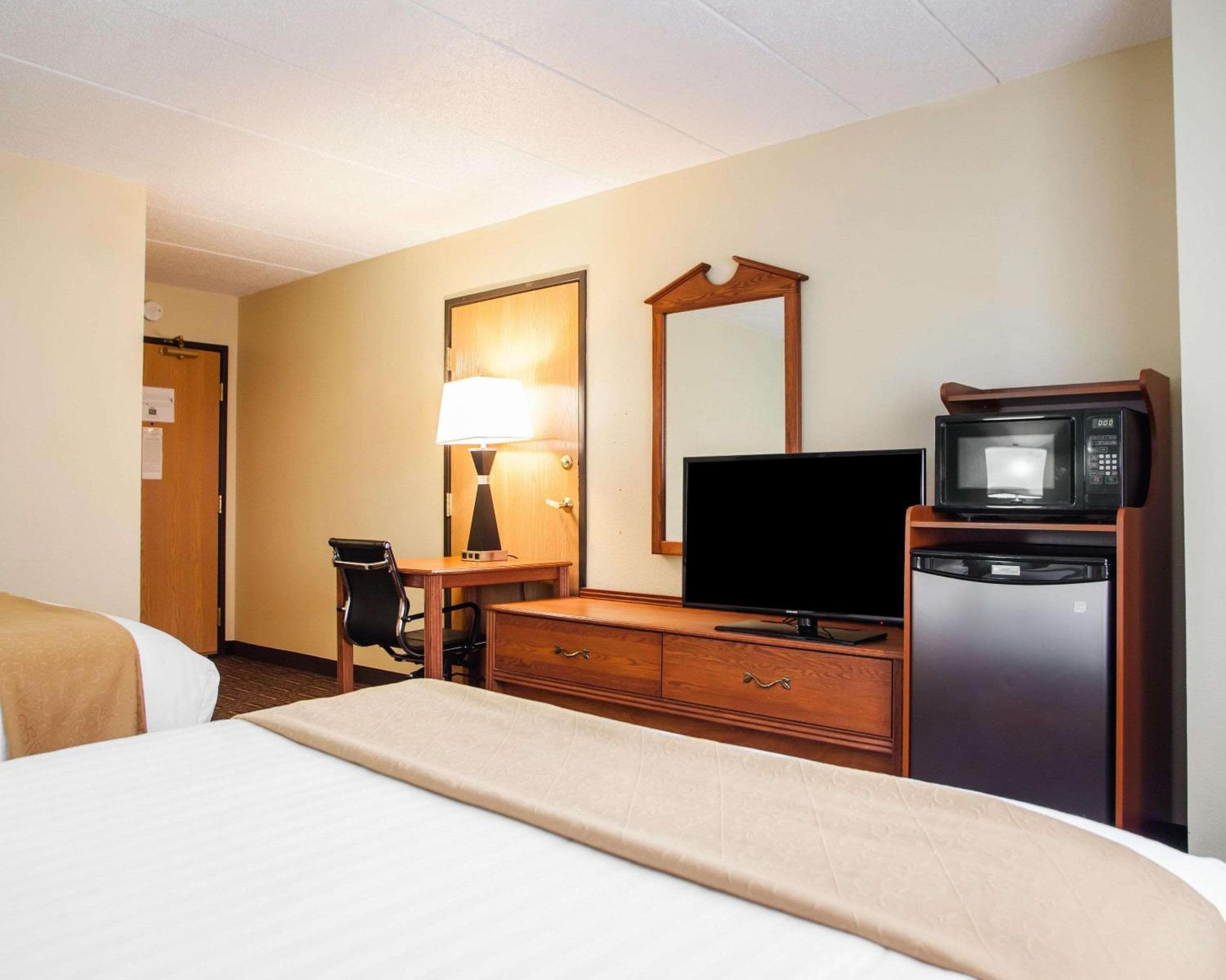 Quality Inn Bolingbrook I-55