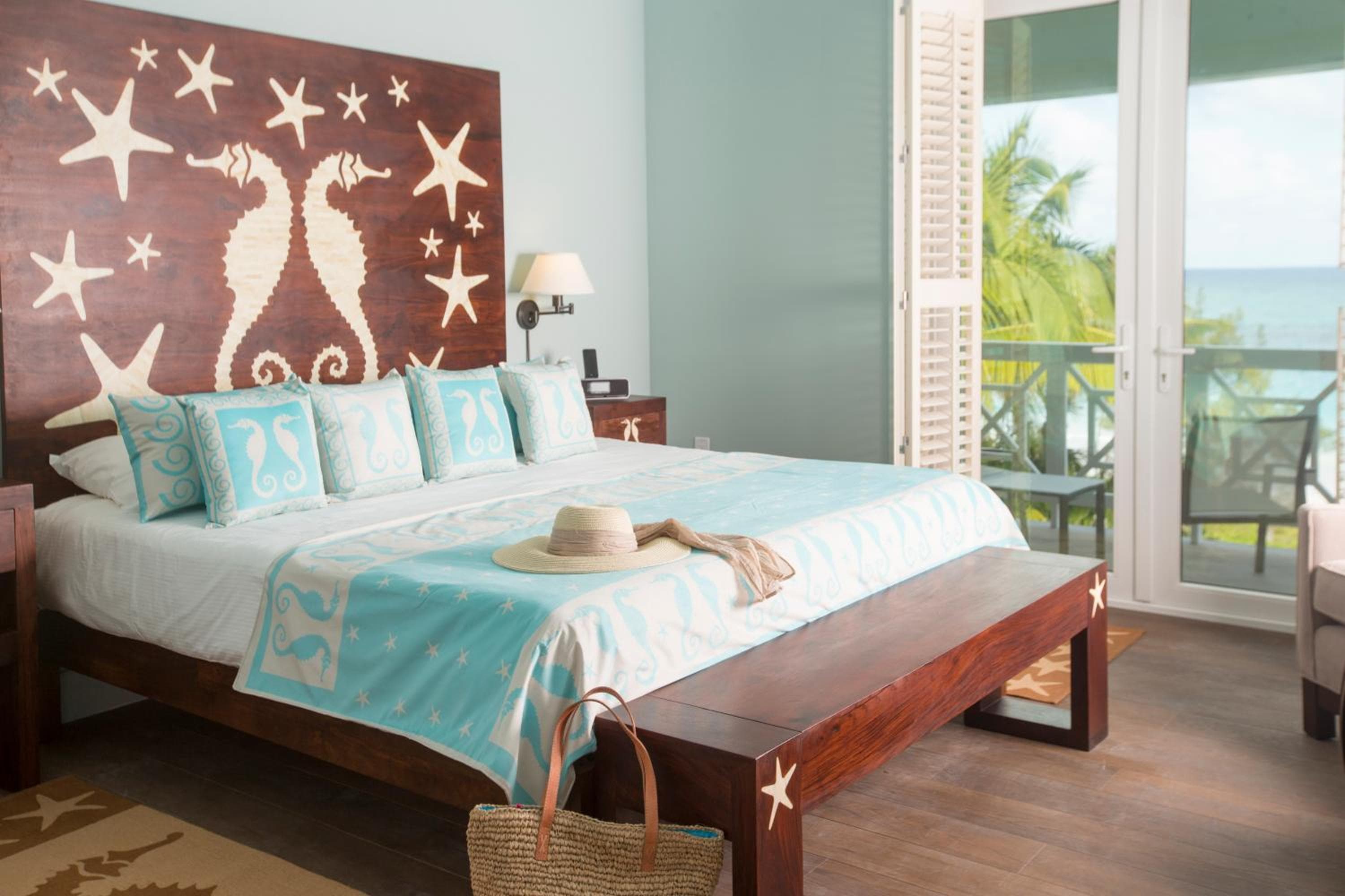 Coral Sands Inn & Cottages