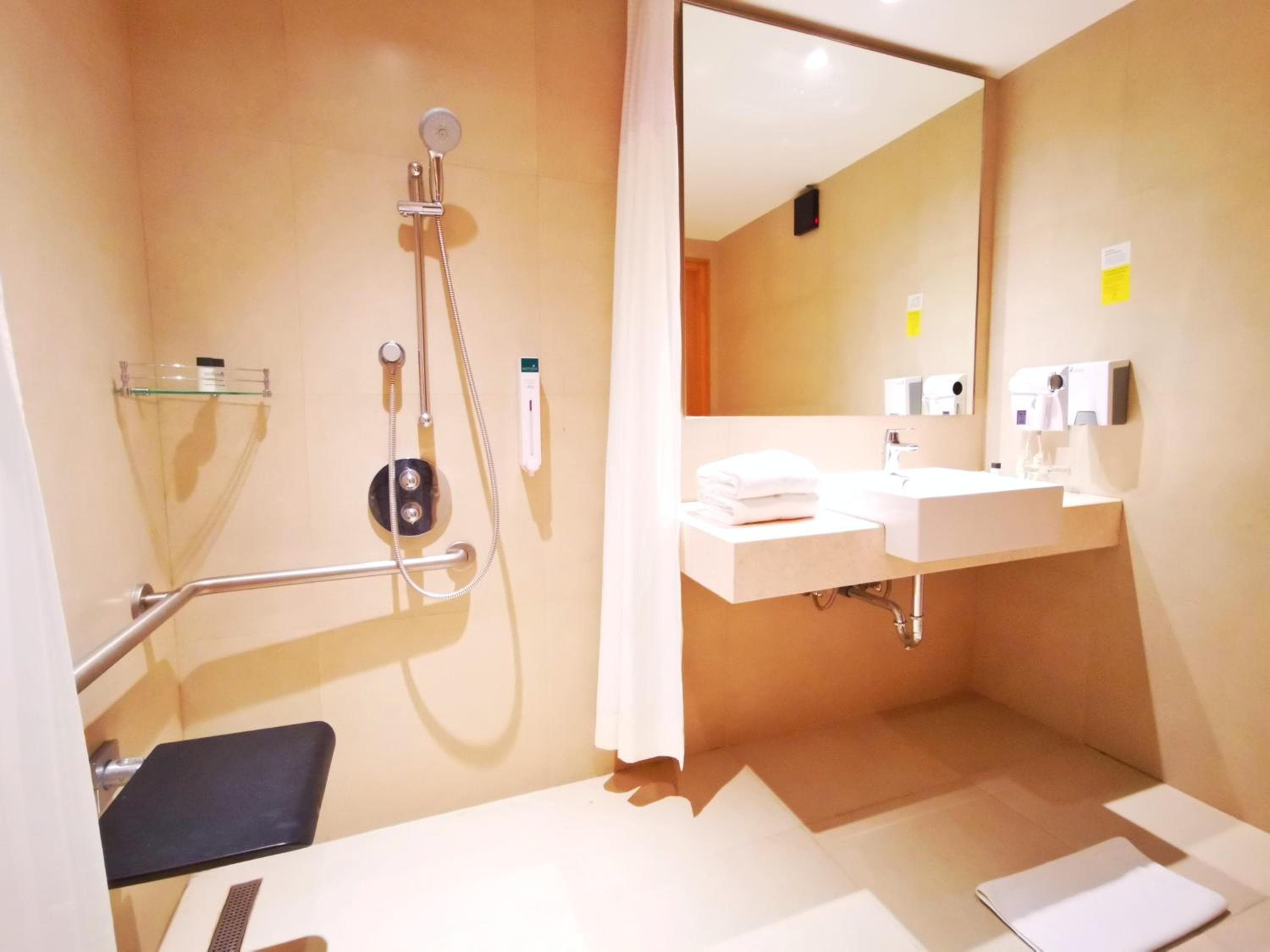 Holiday Inn Bengaluru Racecourse by IHG
