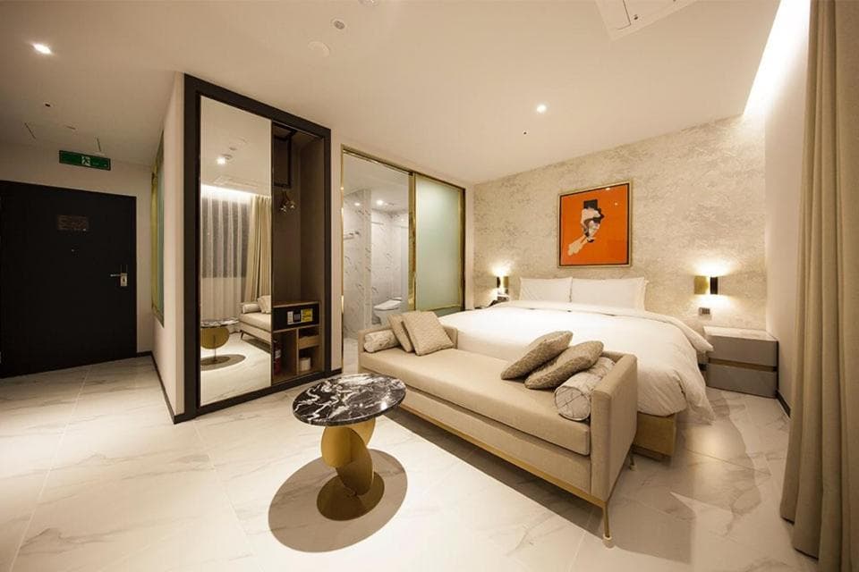 hotel room