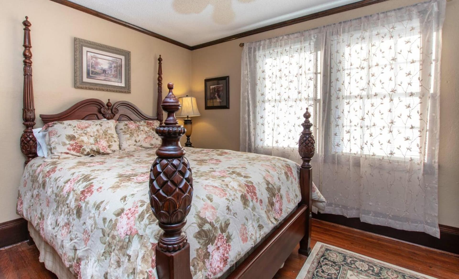 1913 Badin Inn