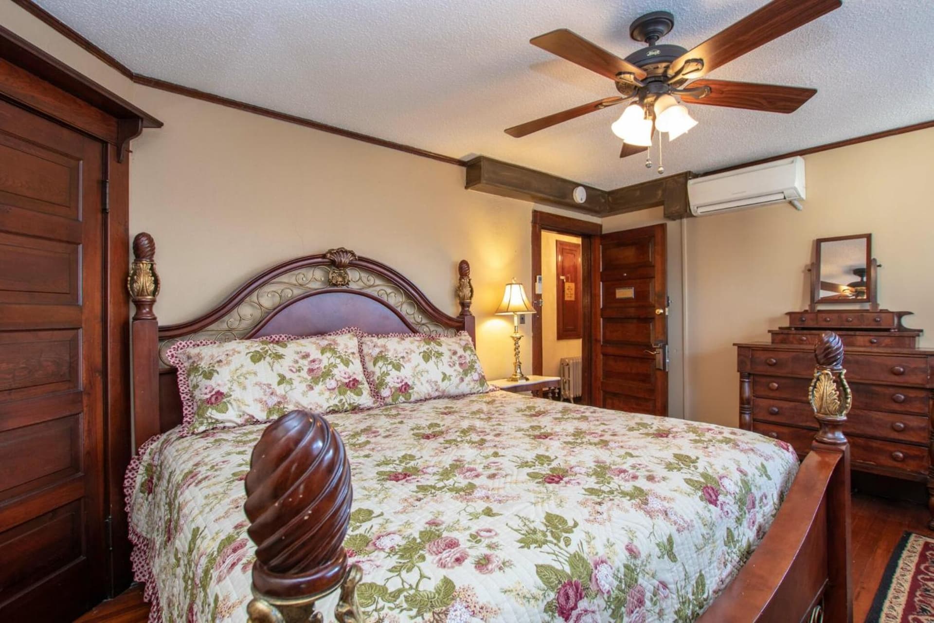 1913 Badin Inn