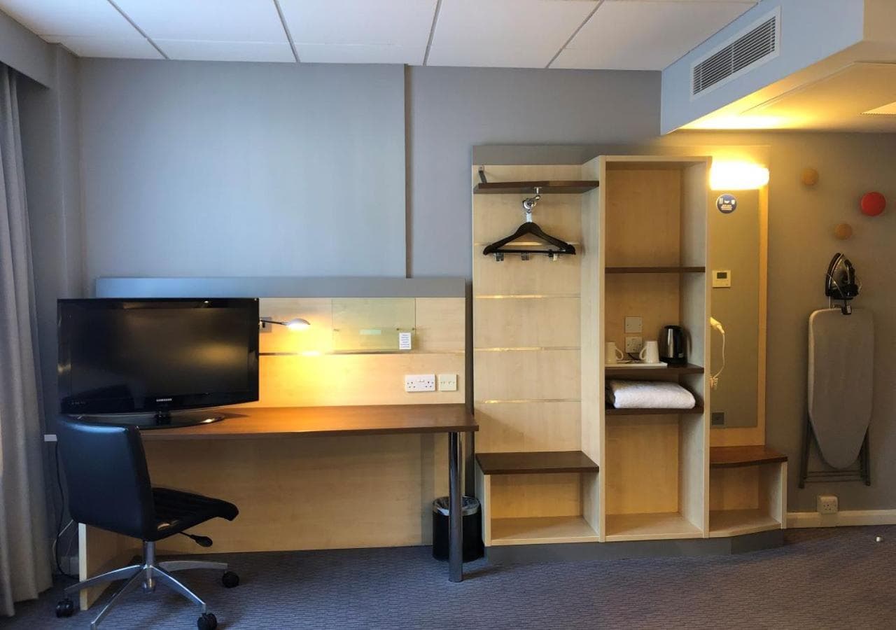 Holiday Inn Express Edinburgh City Centre by IHG