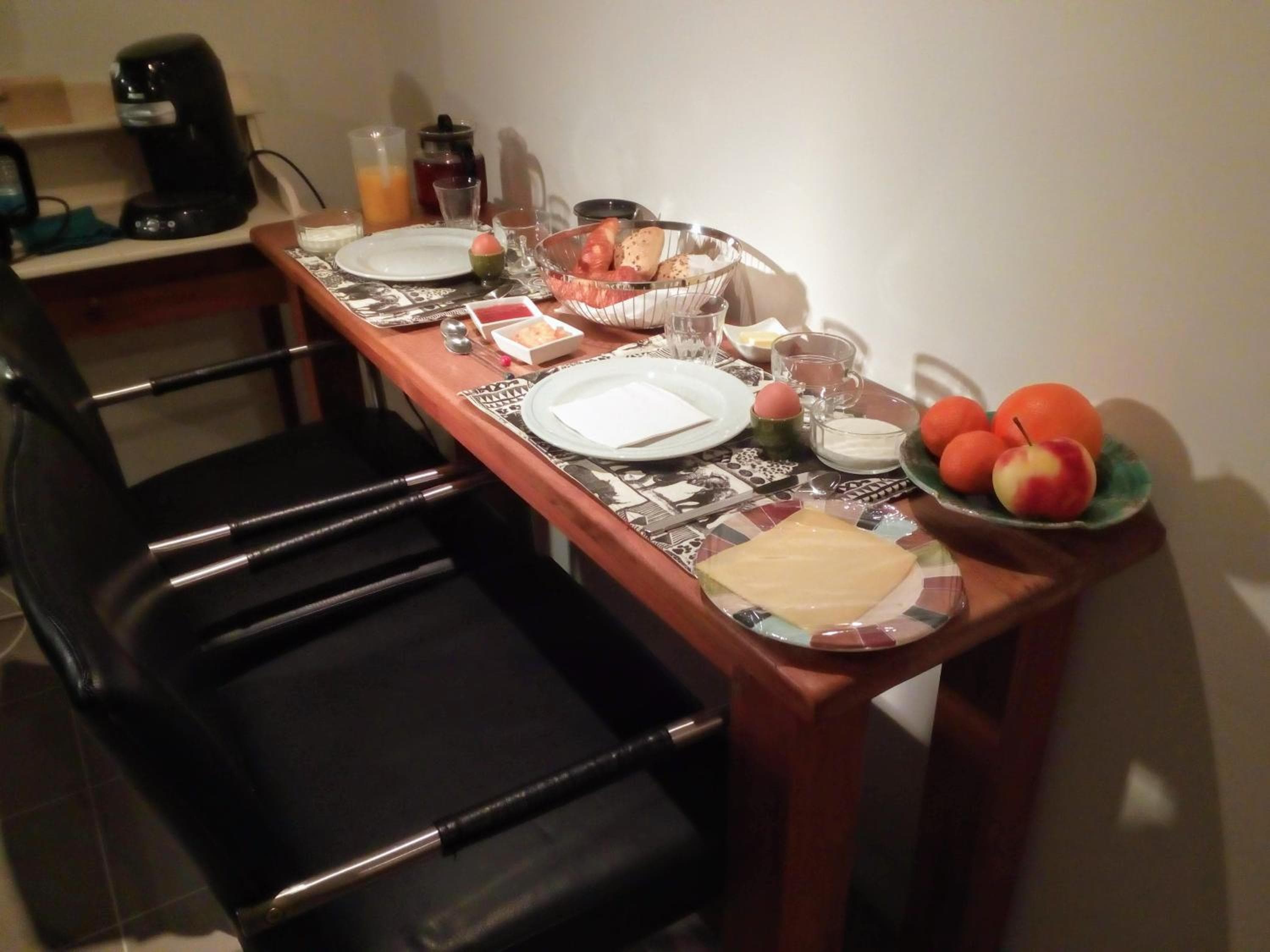At number 6, Bed or Bed & Breakfast, 150 mtr from public transport stop to centre