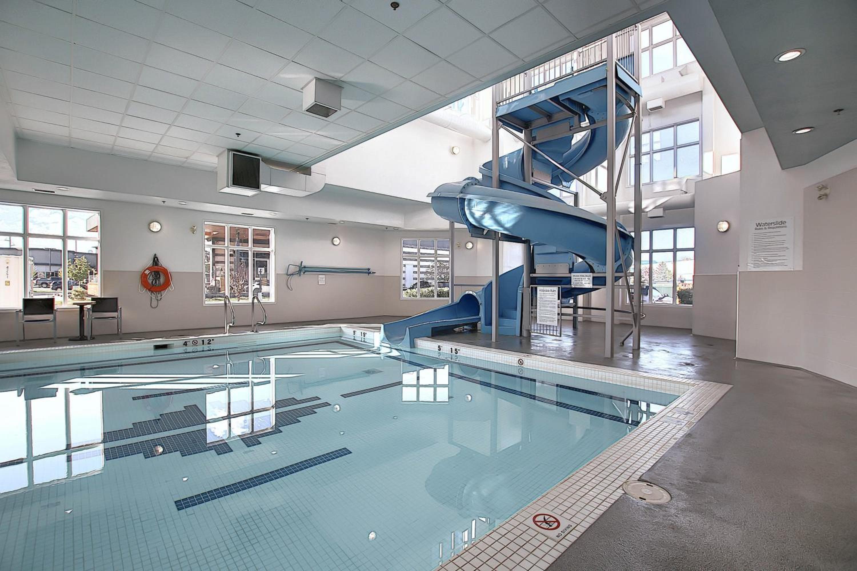 Holiday Inn Express Airport Calgary by IHG