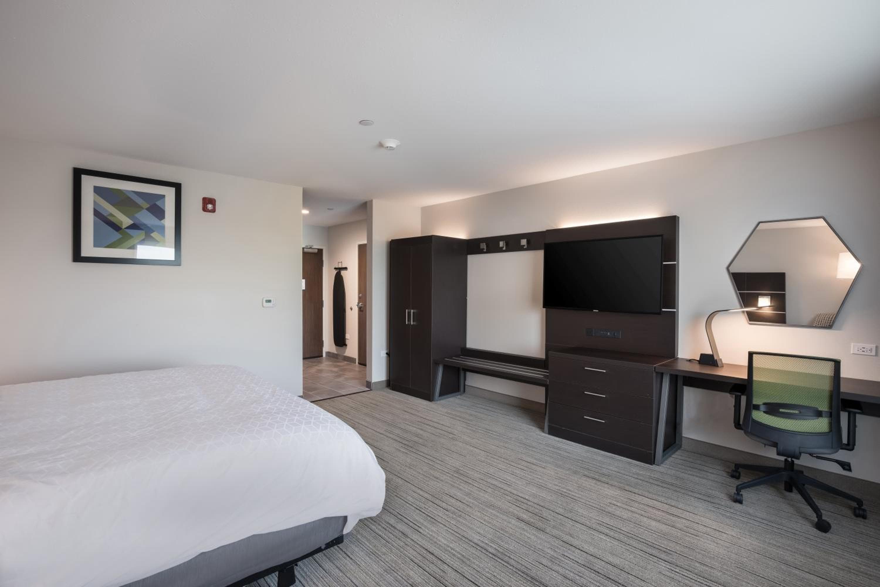 Holiday Inn Express & Suites Chicago - Hoffman Estates by IHG