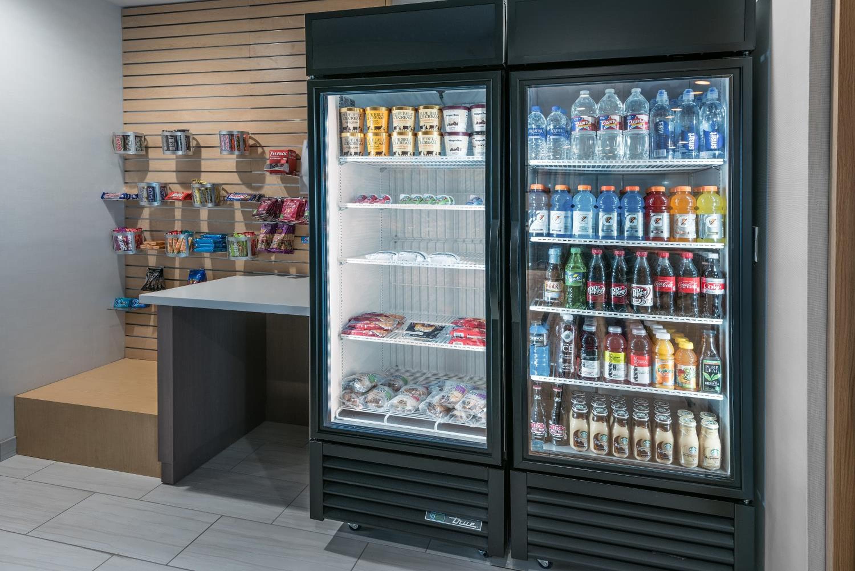 Holiday Inn Express & Suites Bryan - College Station by IHG