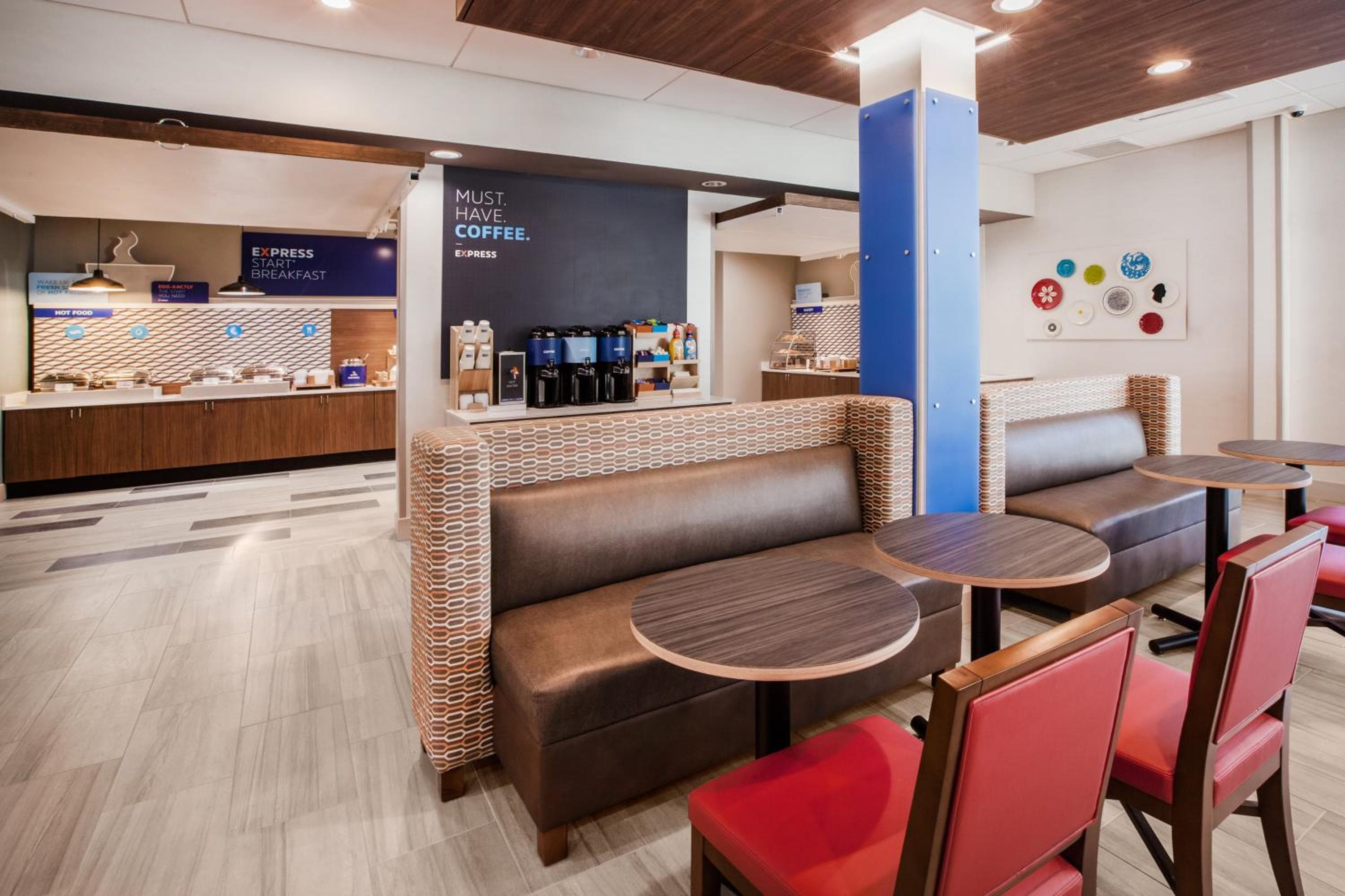 Holiday Inn Express & Suites - Middletown - Goshen by IHG