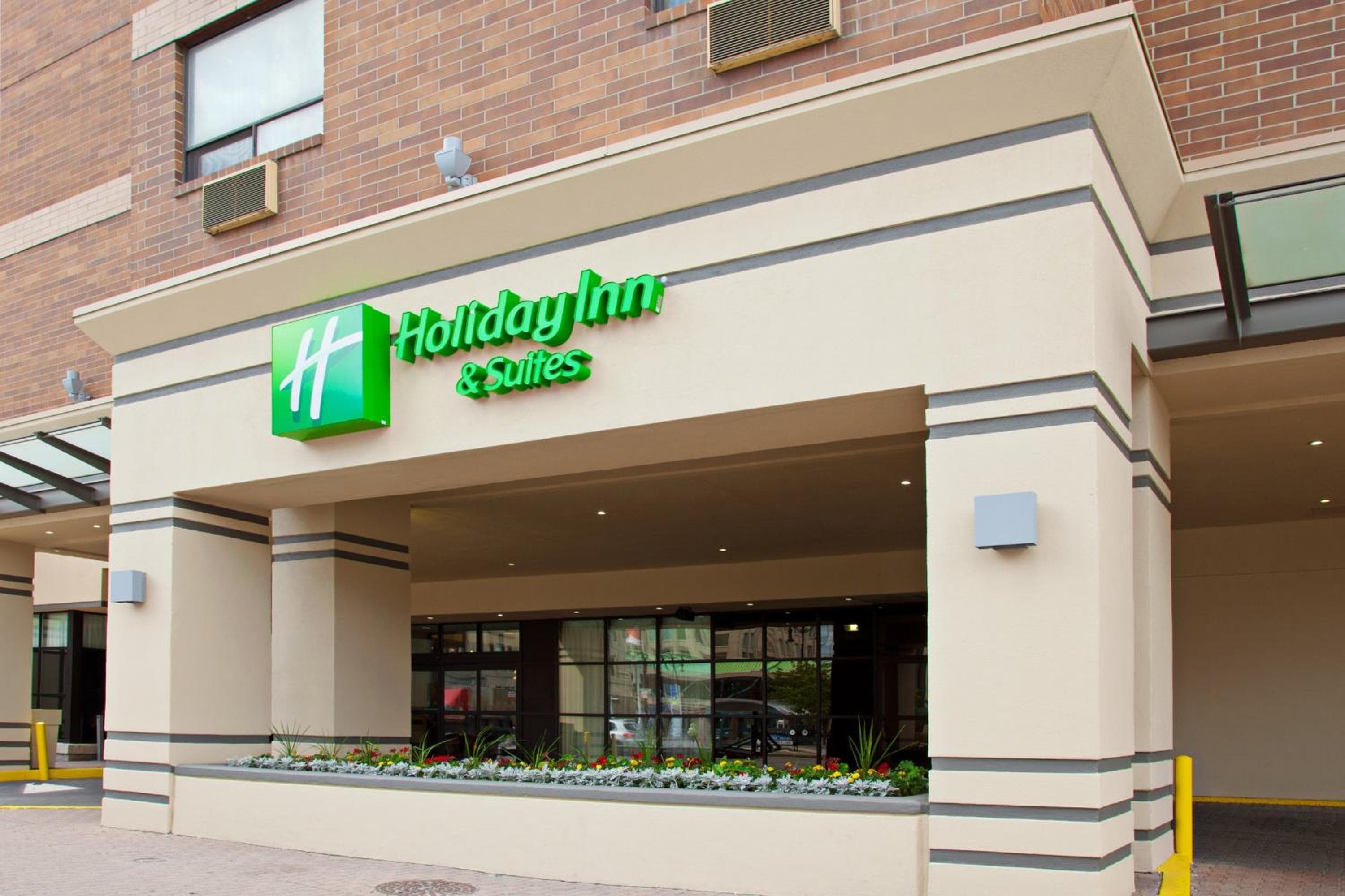Holiday Inn & Suites Winnipeg Downtown by IHG