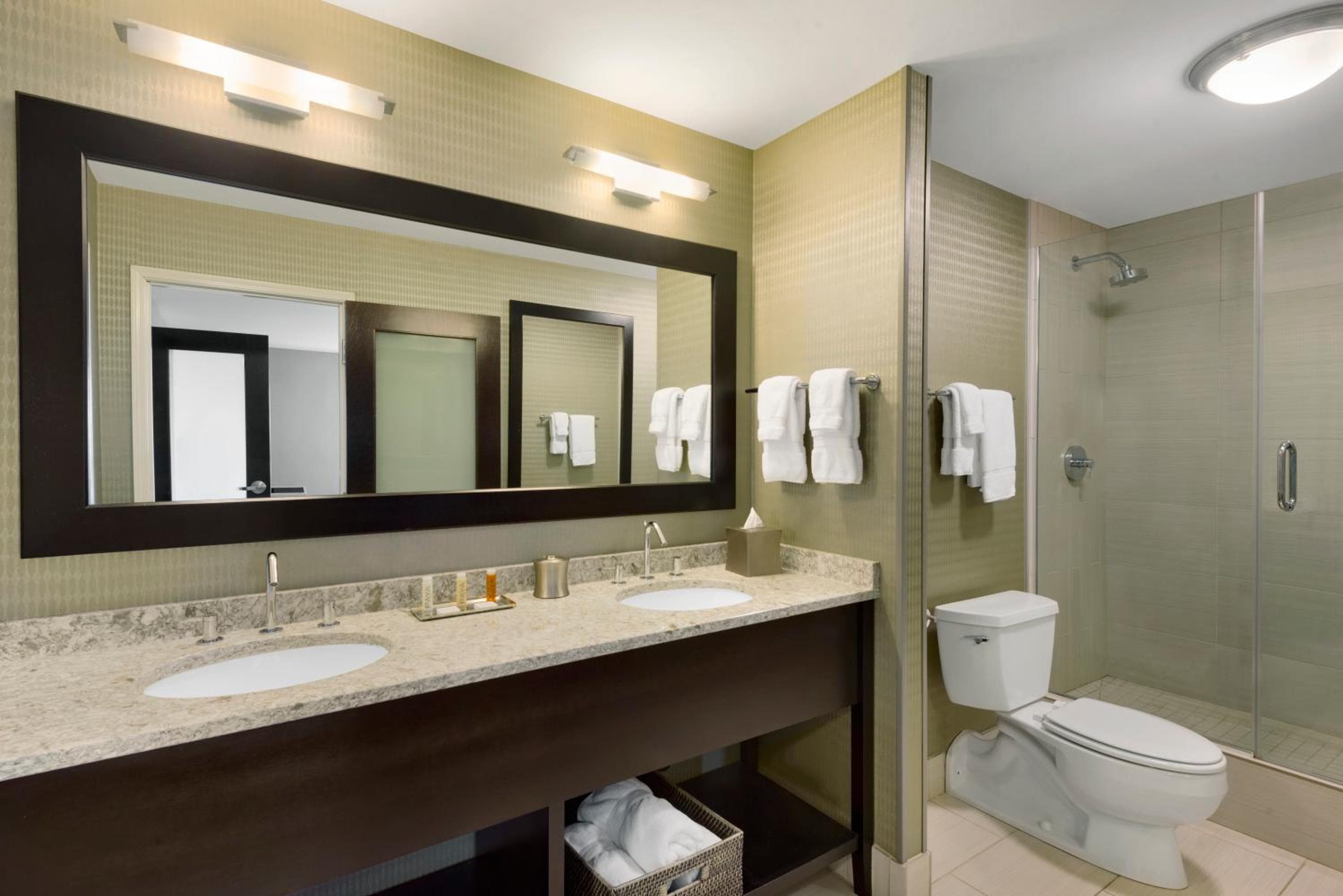 Holiday Inn & Suites Duluth-Downtown by IHG