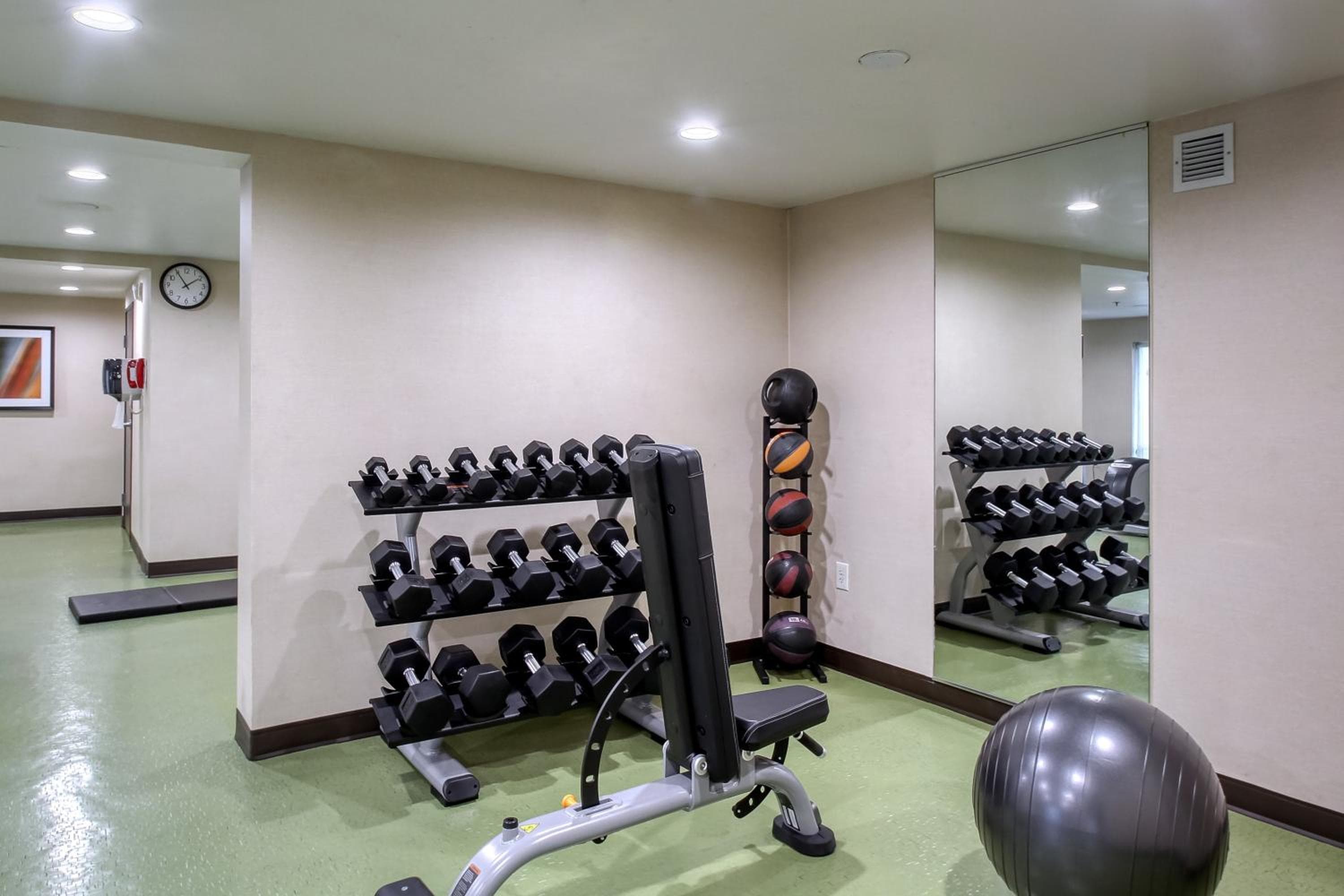 Holiday Inn & Suites Atlanta Airport North by IHG