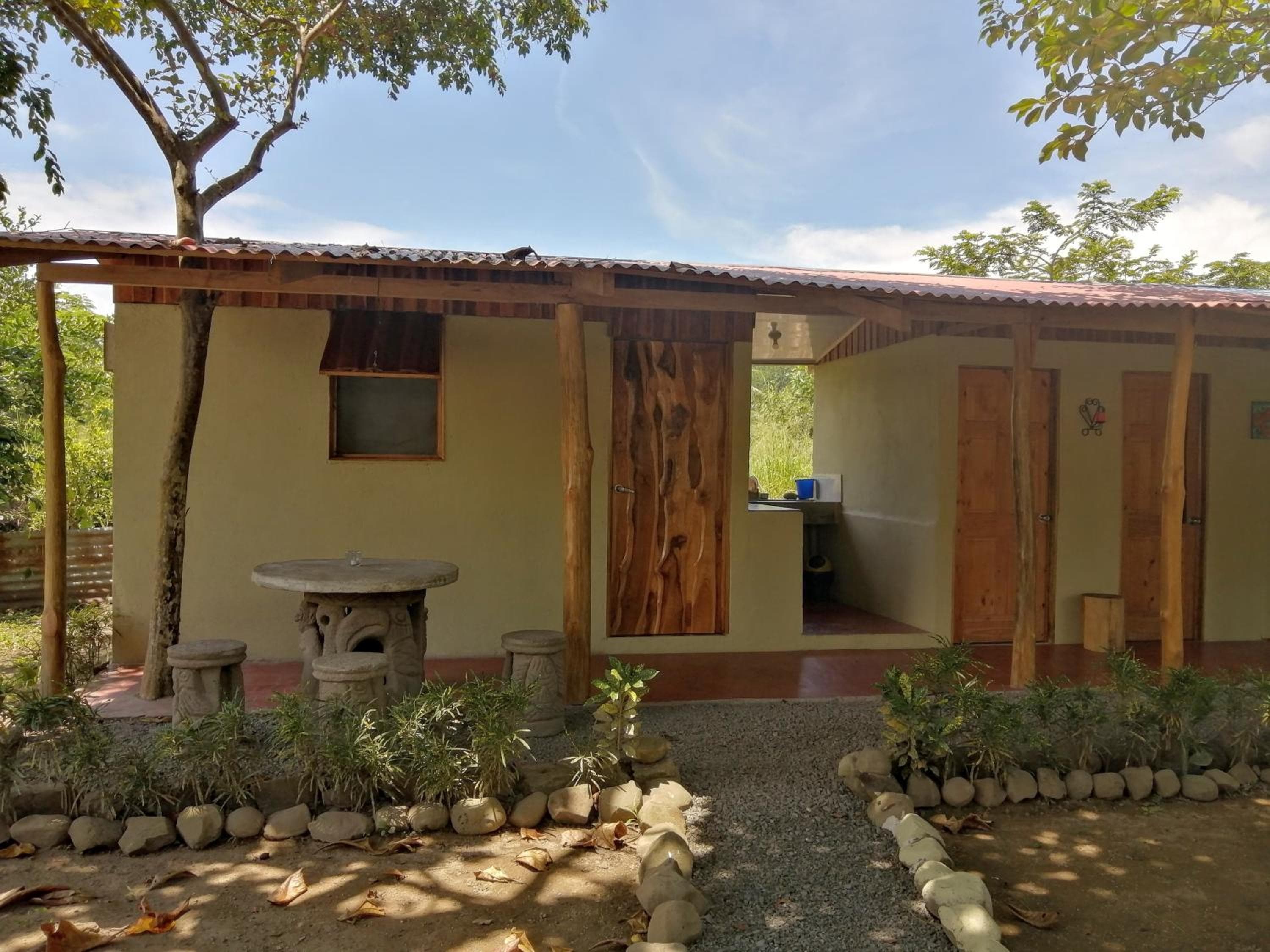 El Gecko Hotel & Tours