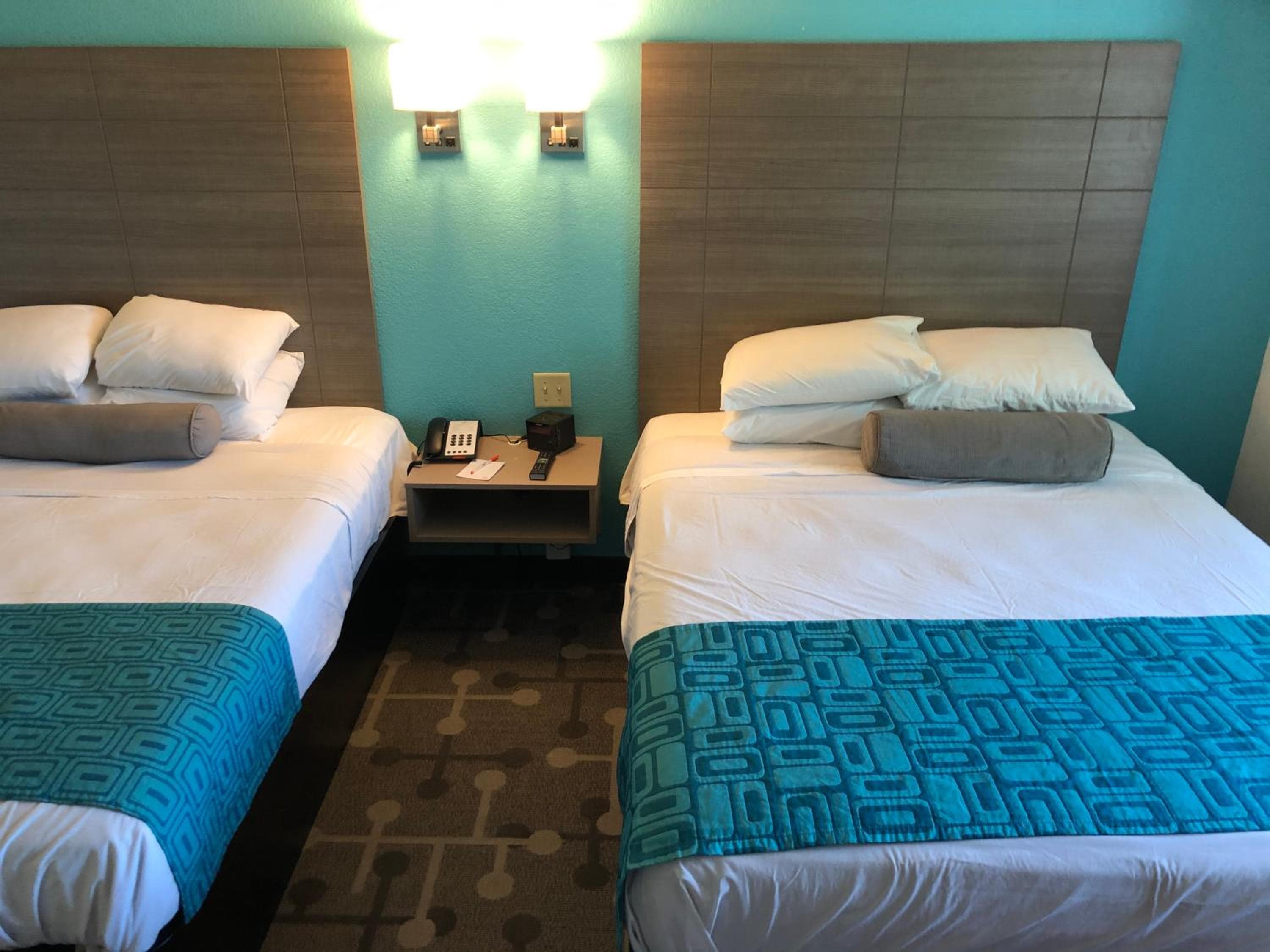 Red Lion Inn & Suites Elk Grove Village