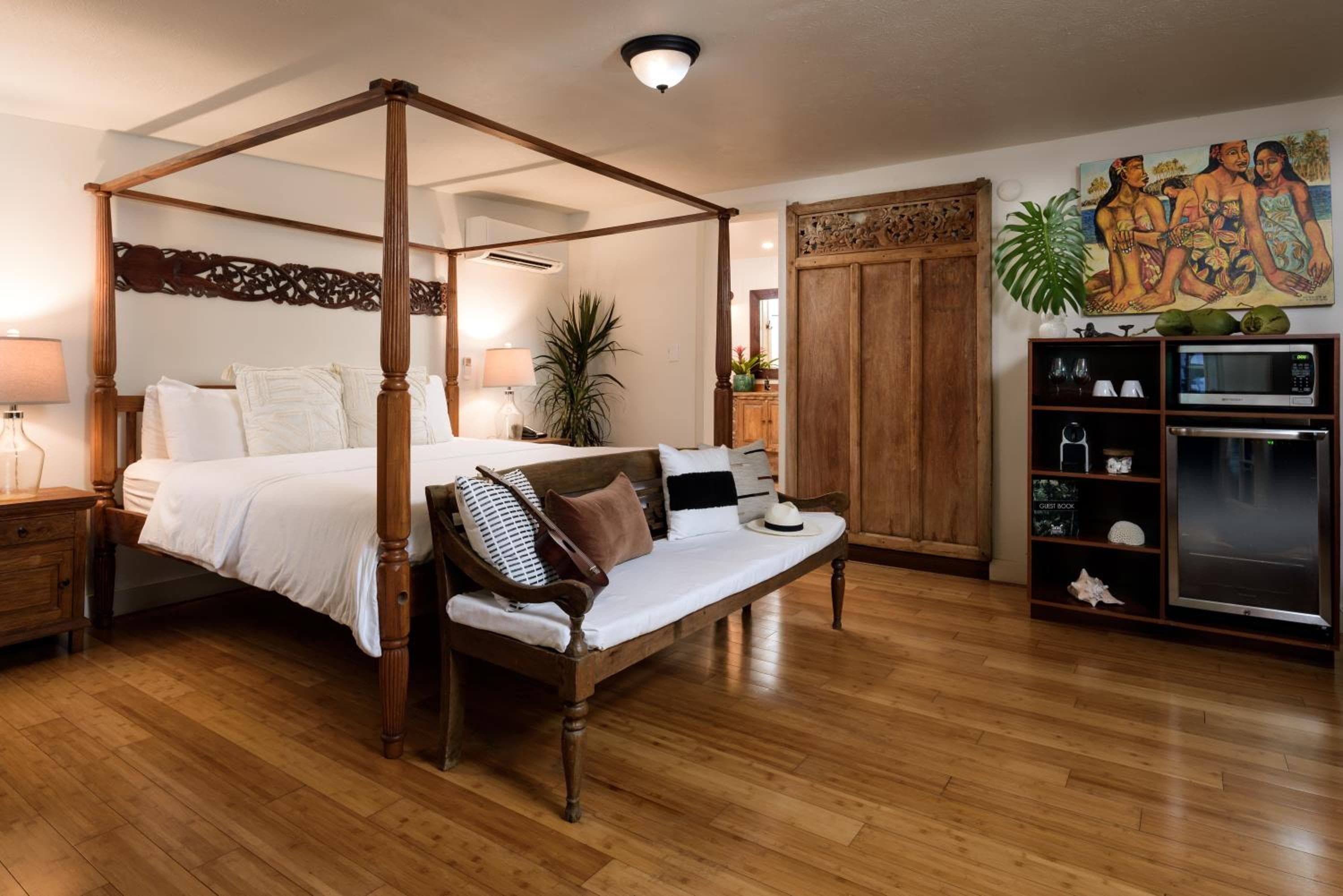 Paia Inn