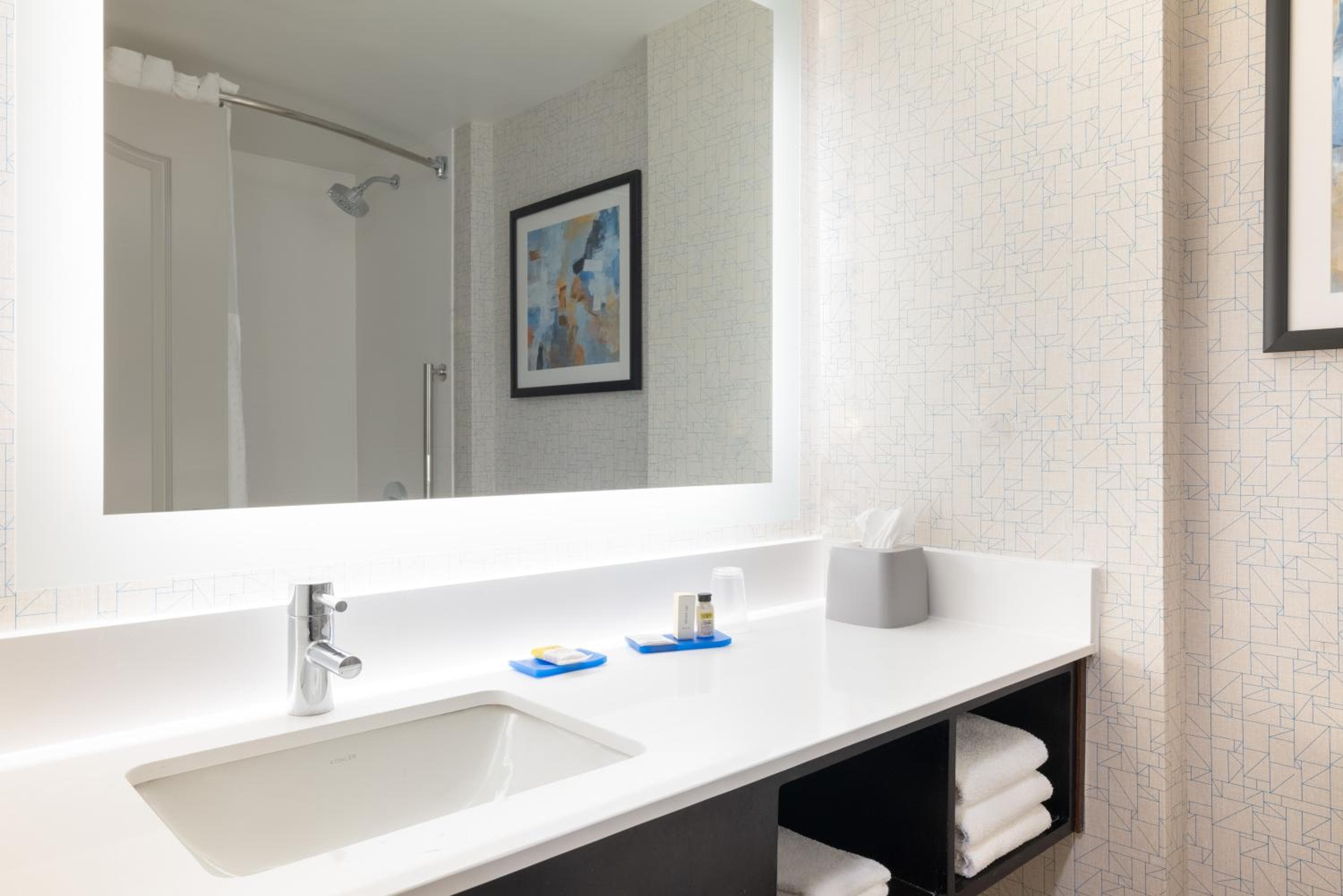Holiday Inn Express & Suites Boston - Cambridge by IHG