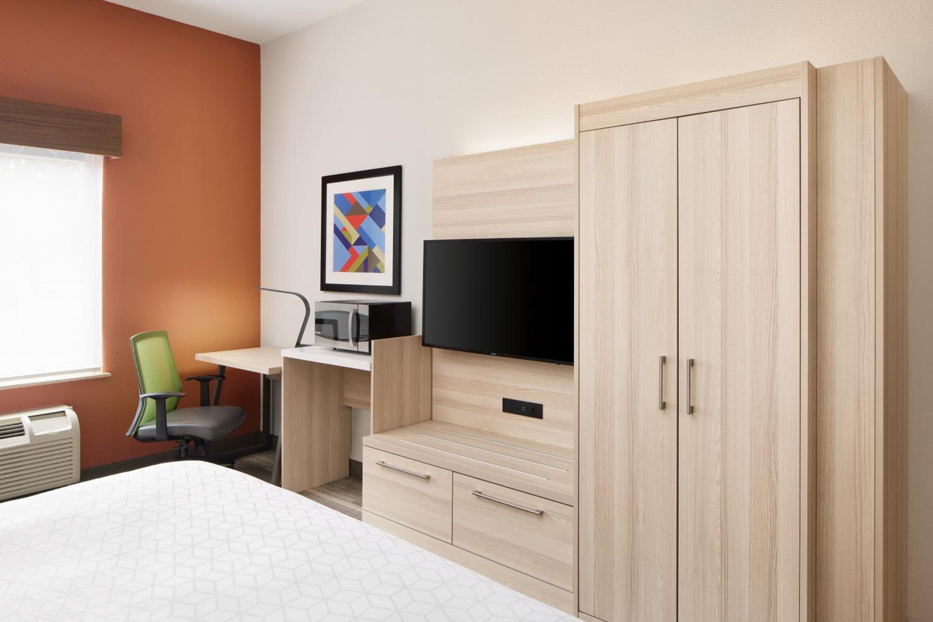 Holiday Inn Express Hotel & Suites Salem by IHG