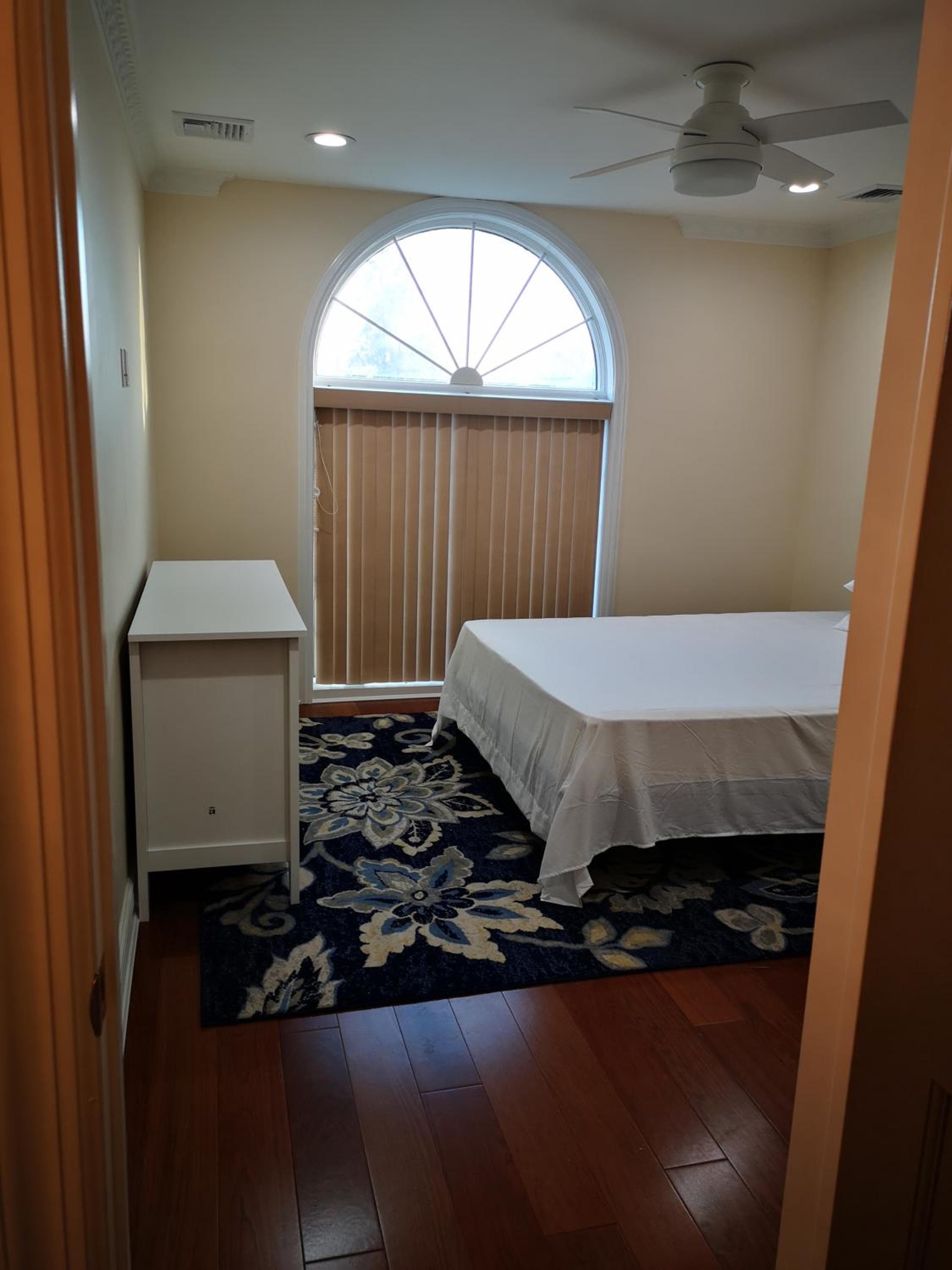 Luxury Hotel-Style Room in Queens, New York