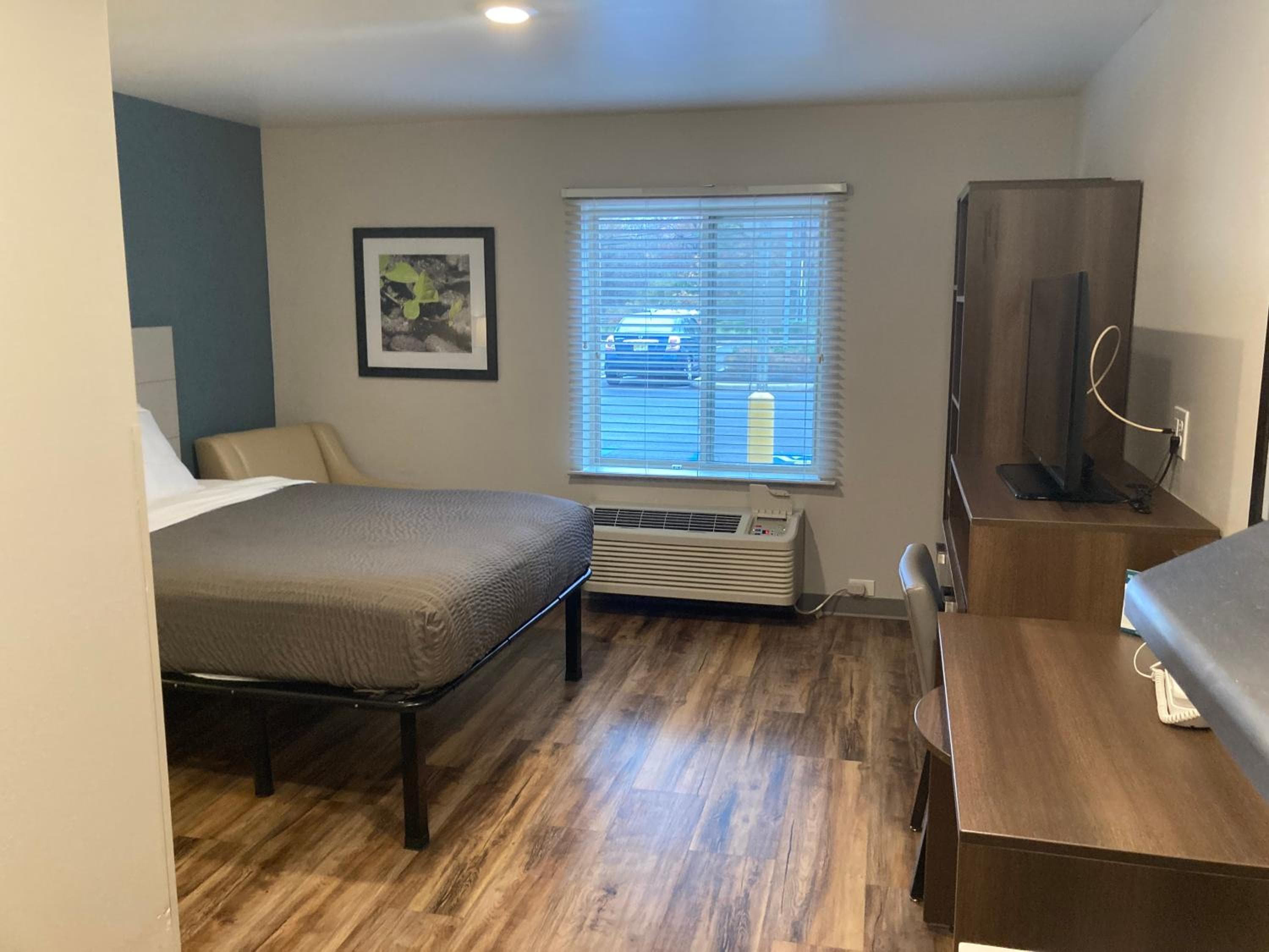 Woodspring Suites Cherry Hill
