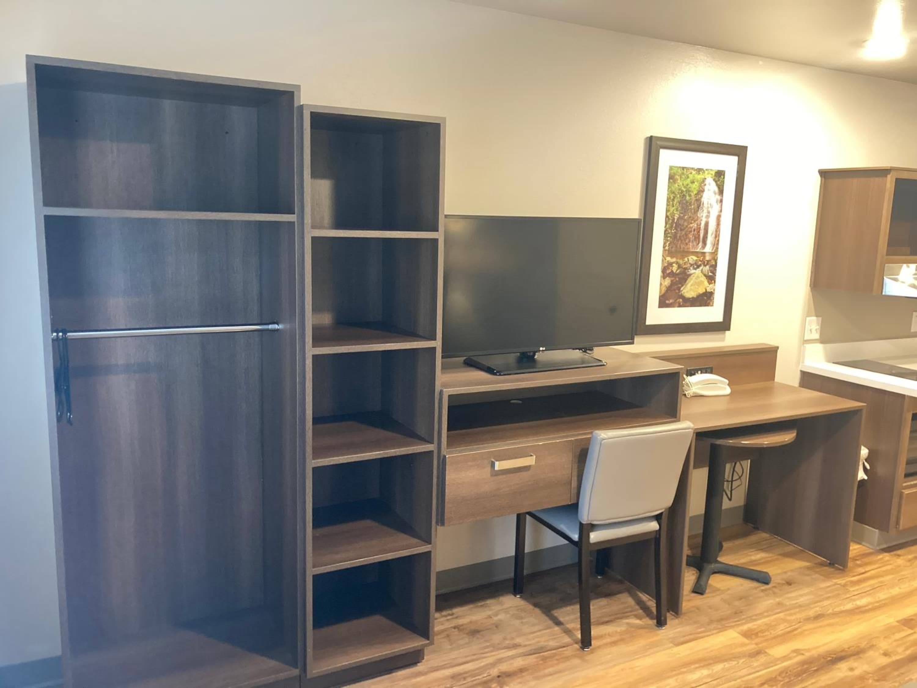 Woodspring Suites Cherry Hill