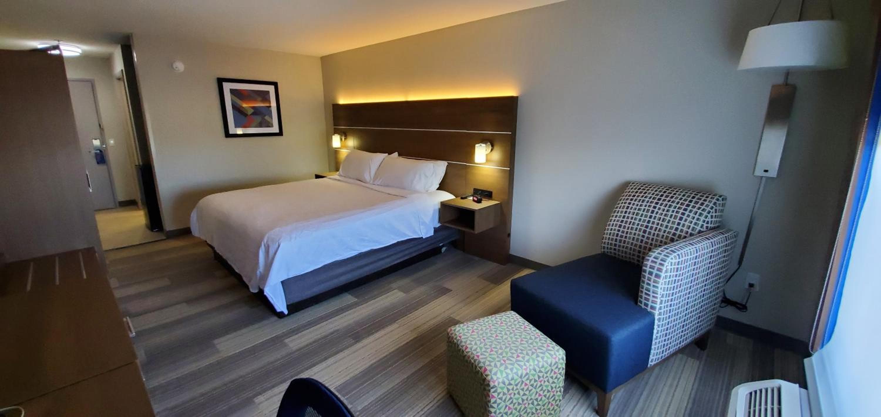 Holiday Inn Express Hotel & Suites Kinston by IHG