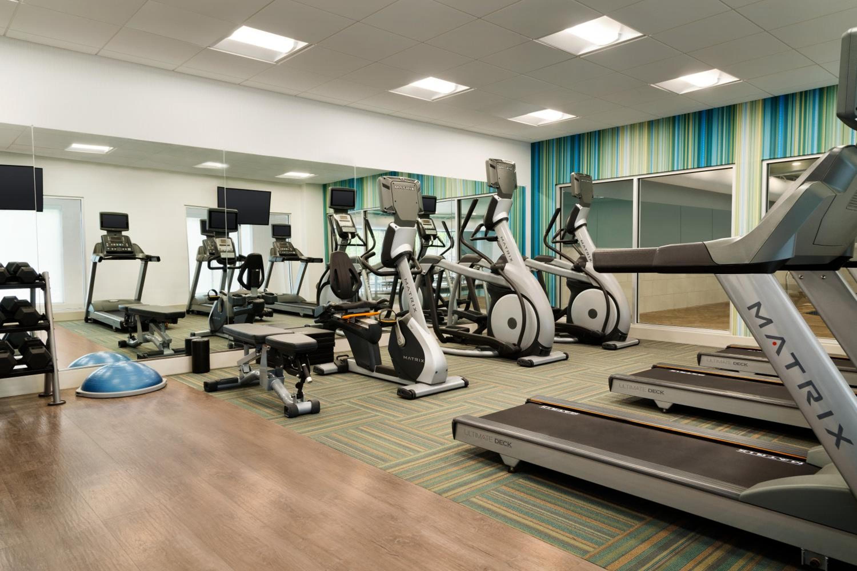 Holiday Inn Express & Suites - Savannah W - Chatham Parkway by IHG