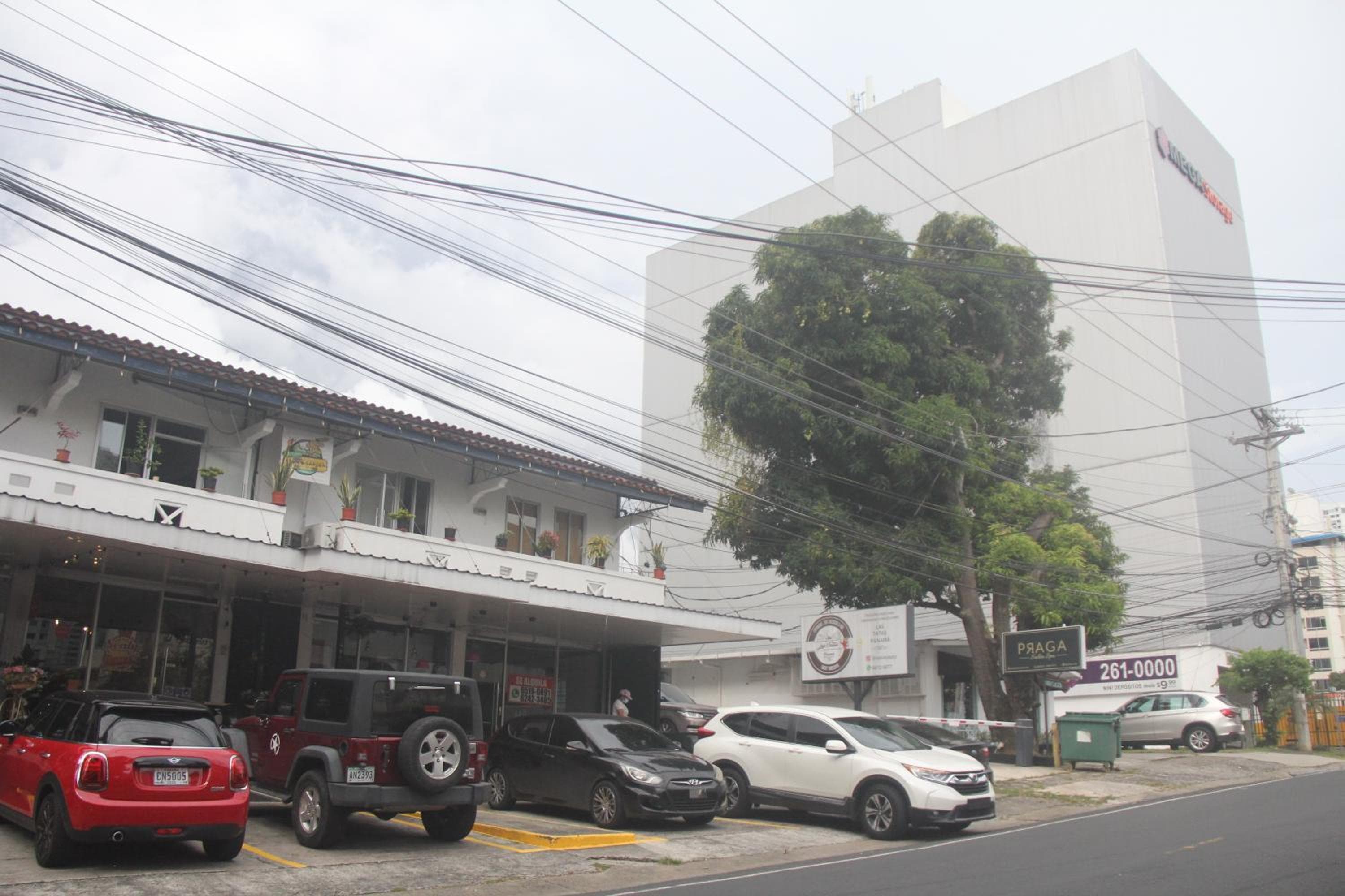 Eden`s Garden Hostel