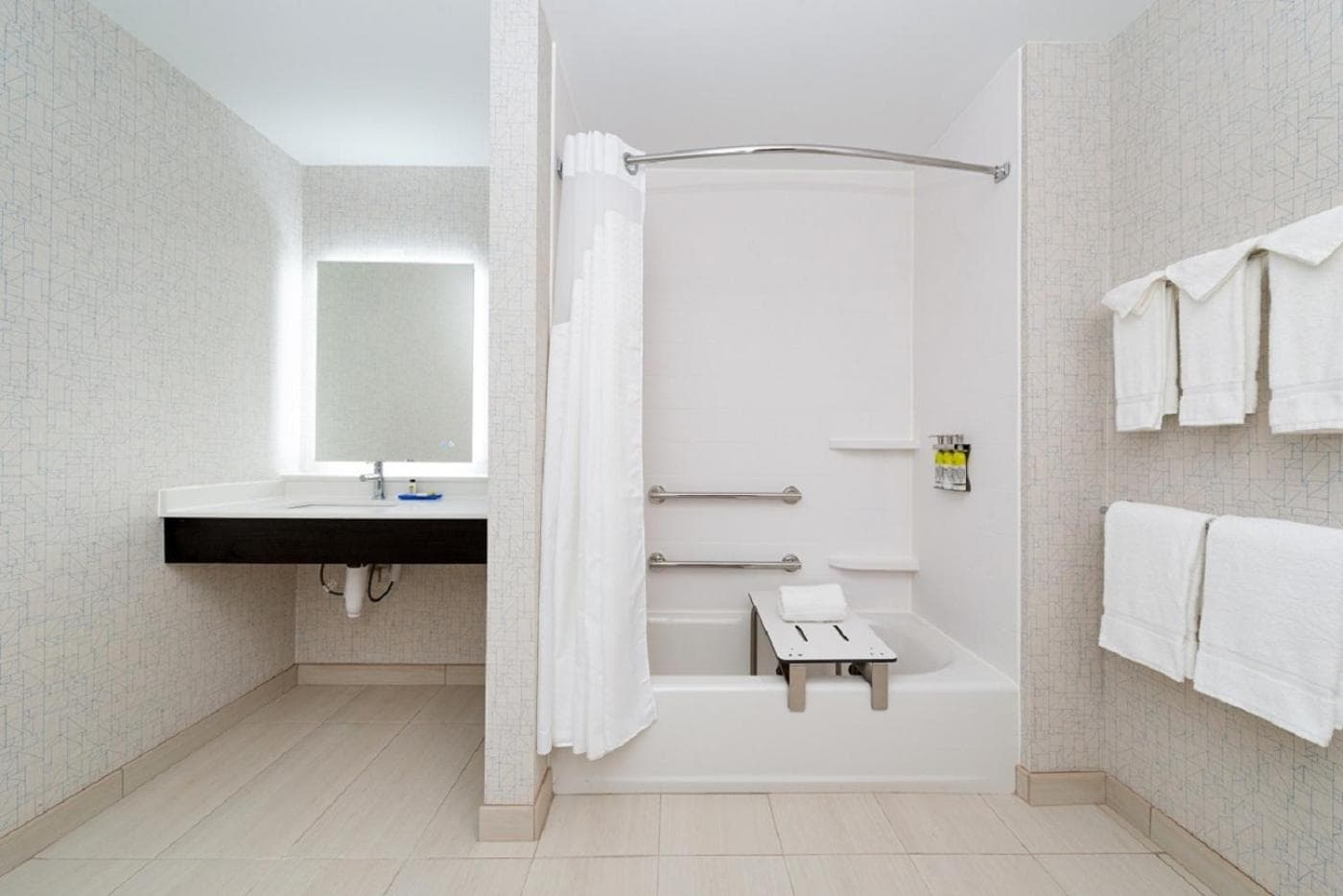 Holiday Inn Express & Suites - Romeoville - Joliet North by IHG