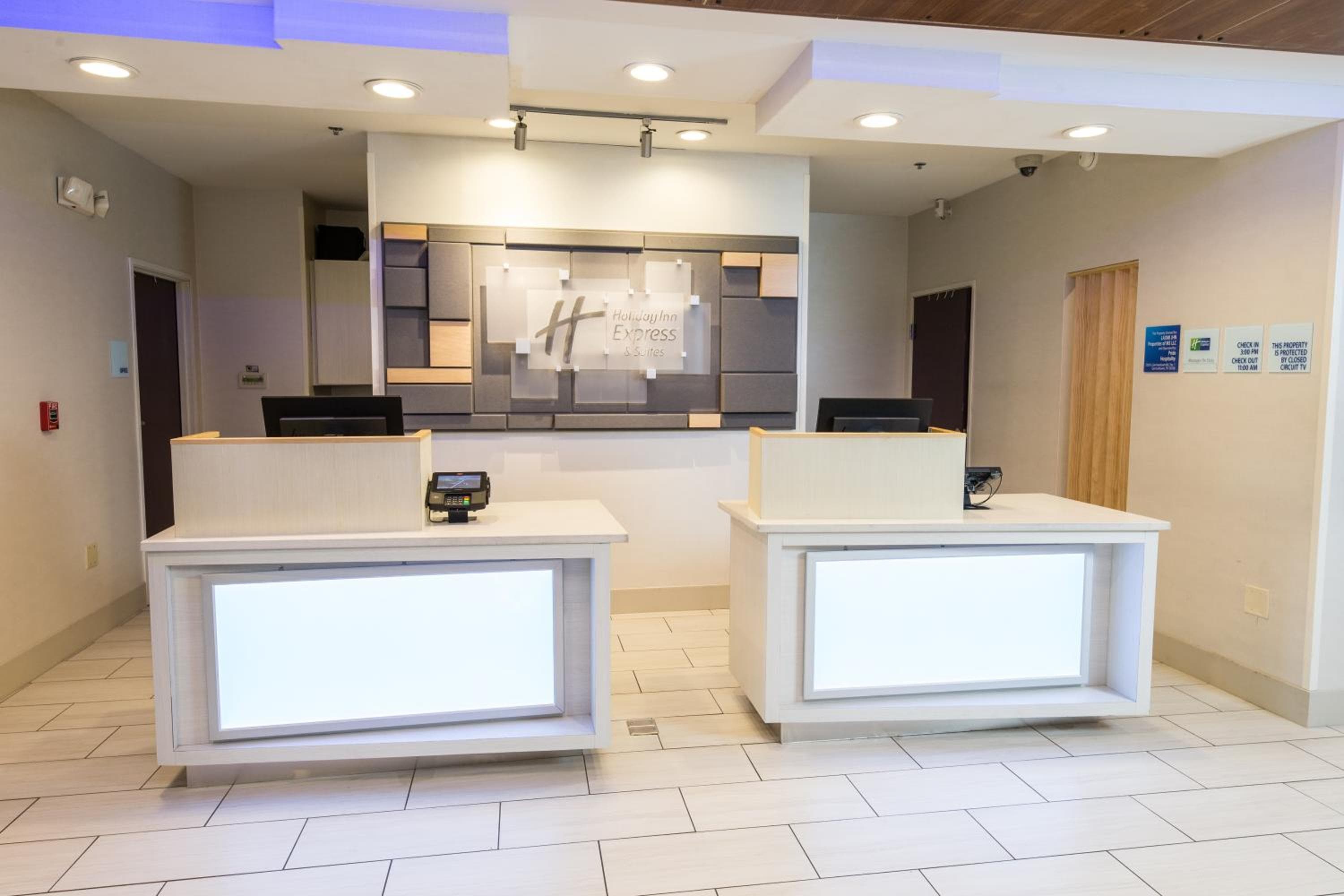 Holiday Inn Express Hotel & Suites Clinton by IHG