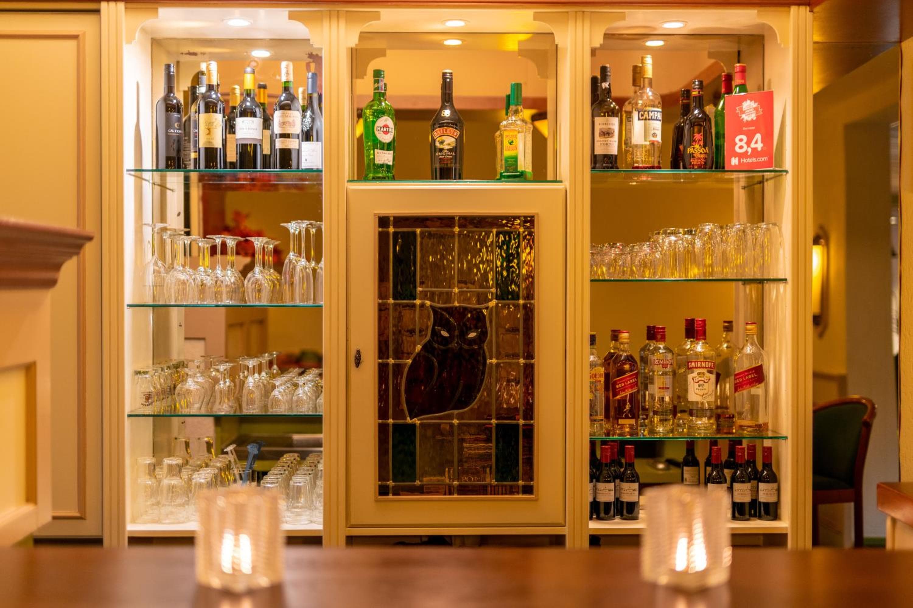 Owl Hotel
