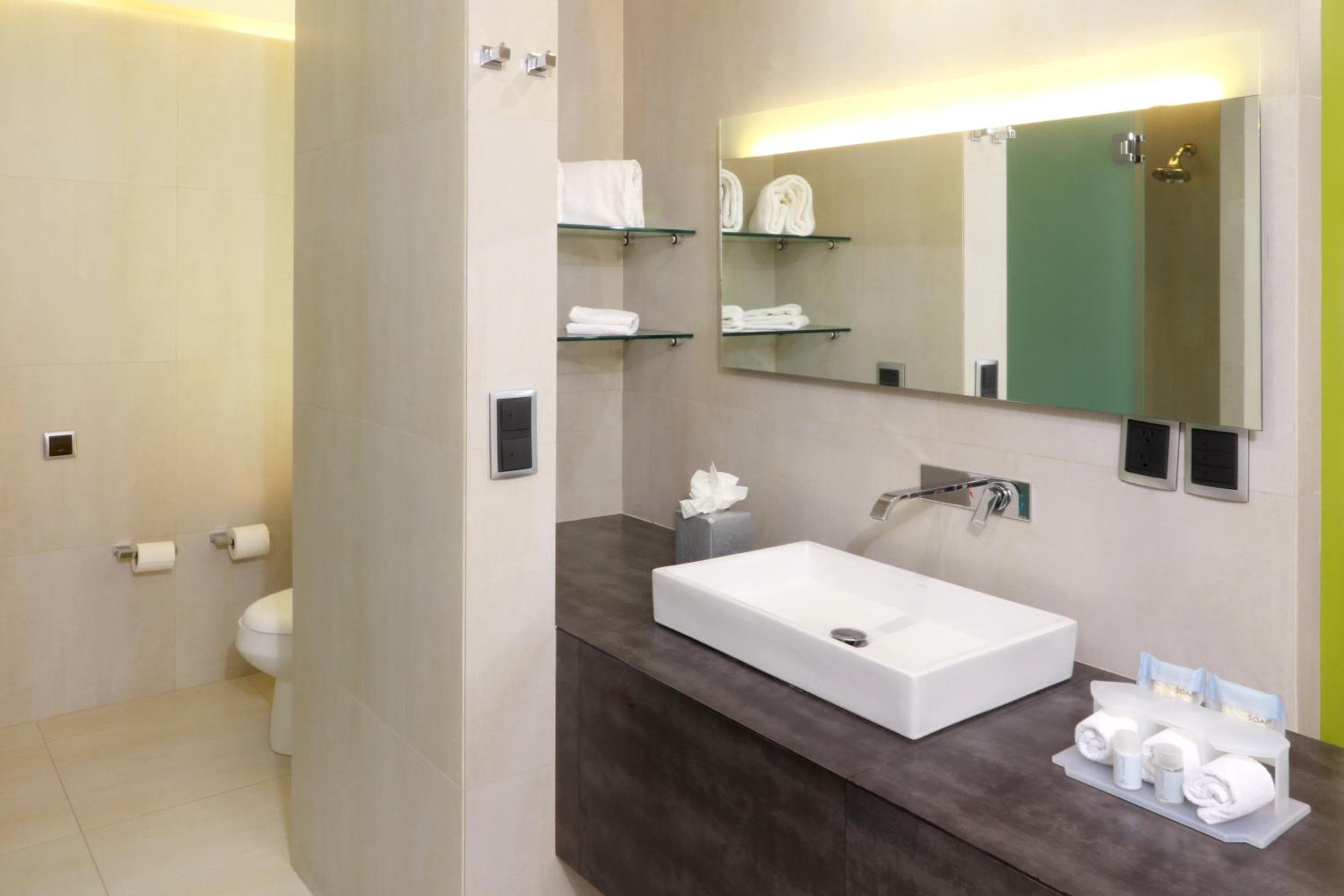 Holiday Inn Express Mexico Aeropuerto by IHG