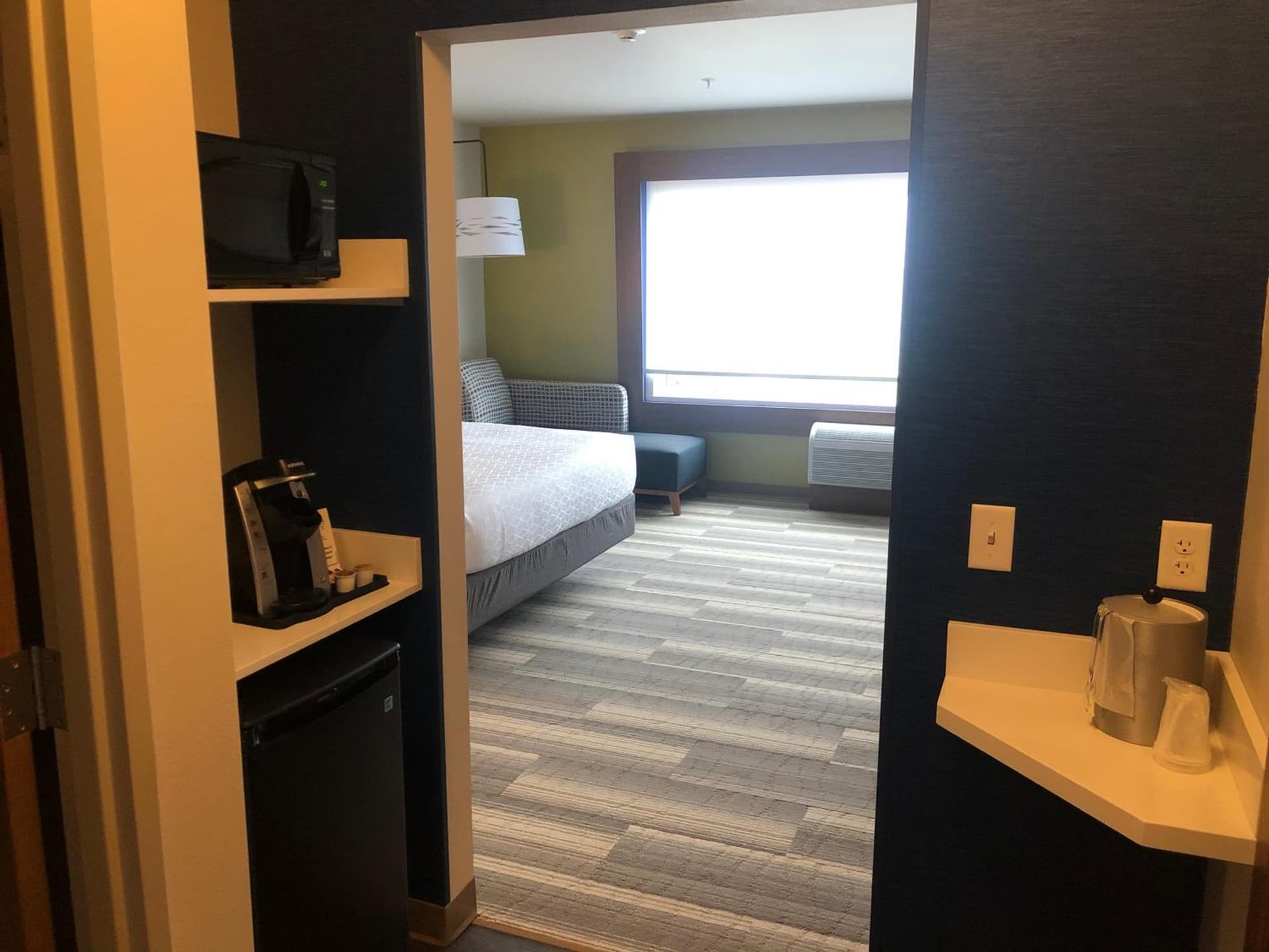 Holiday Inn Express & Suites - Madison West - Middleton by IHG
